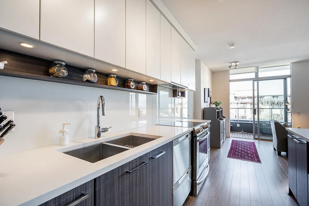 511 4310 Hastings Street