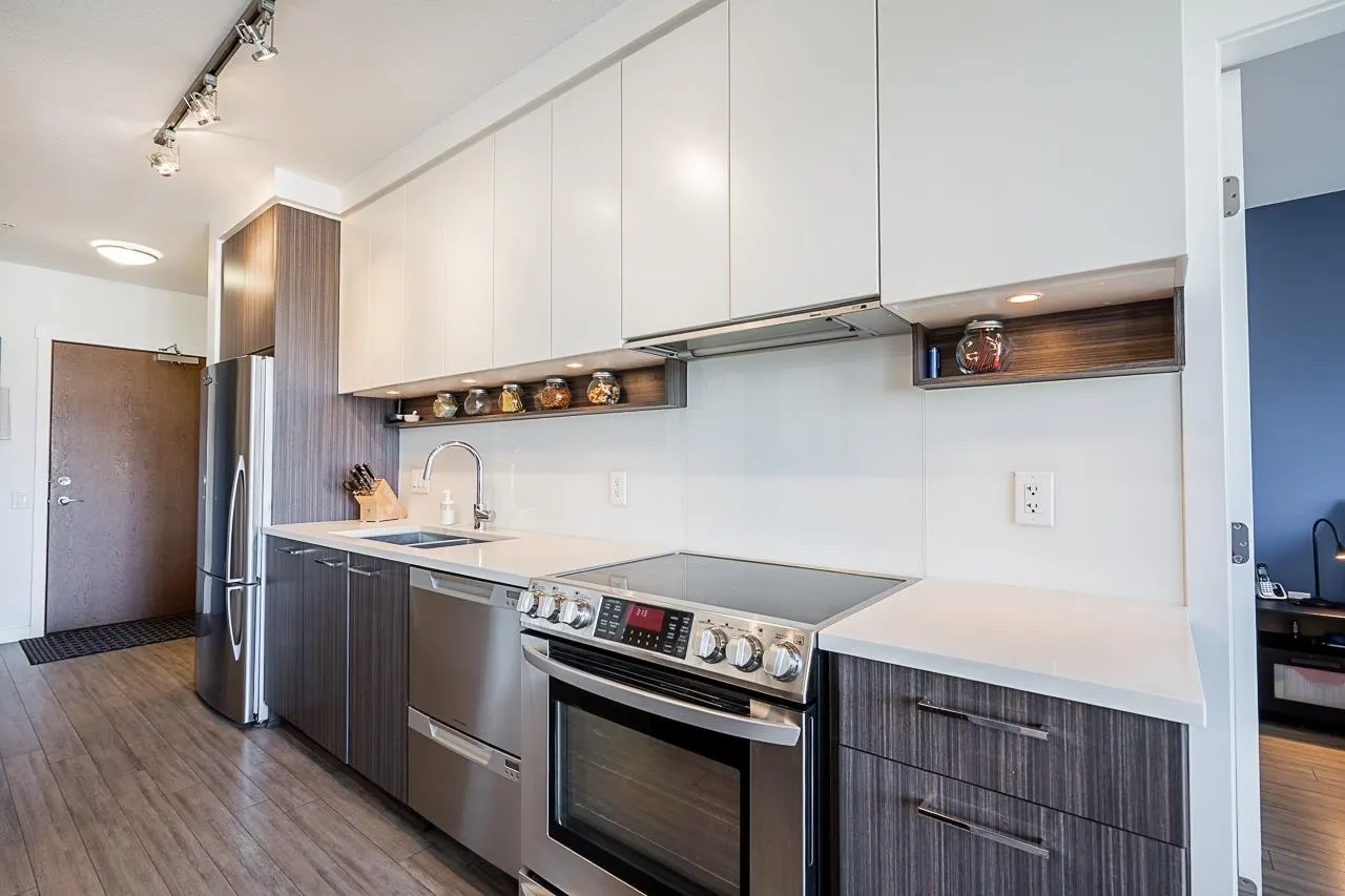 511 4310 Hastings Street