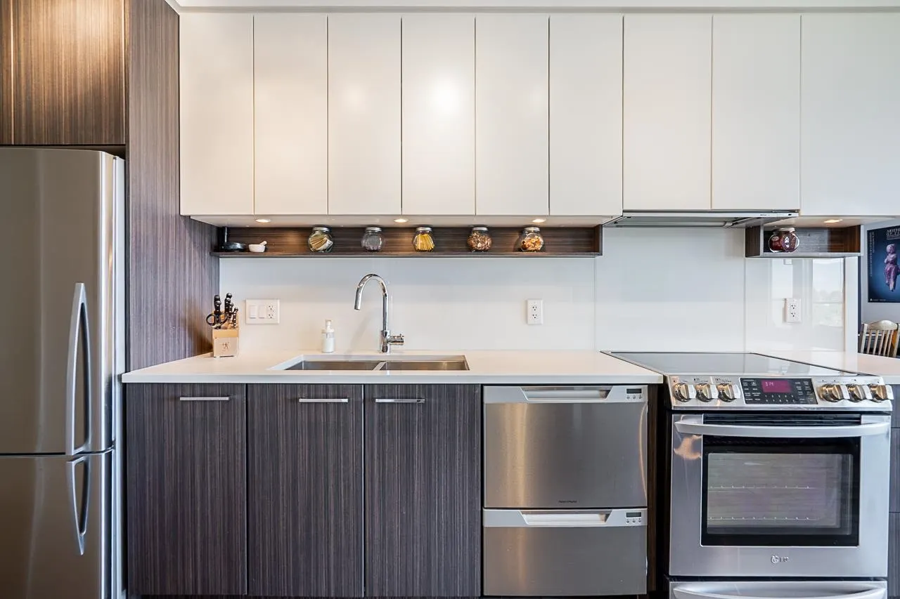 511 4310 Hastings Street