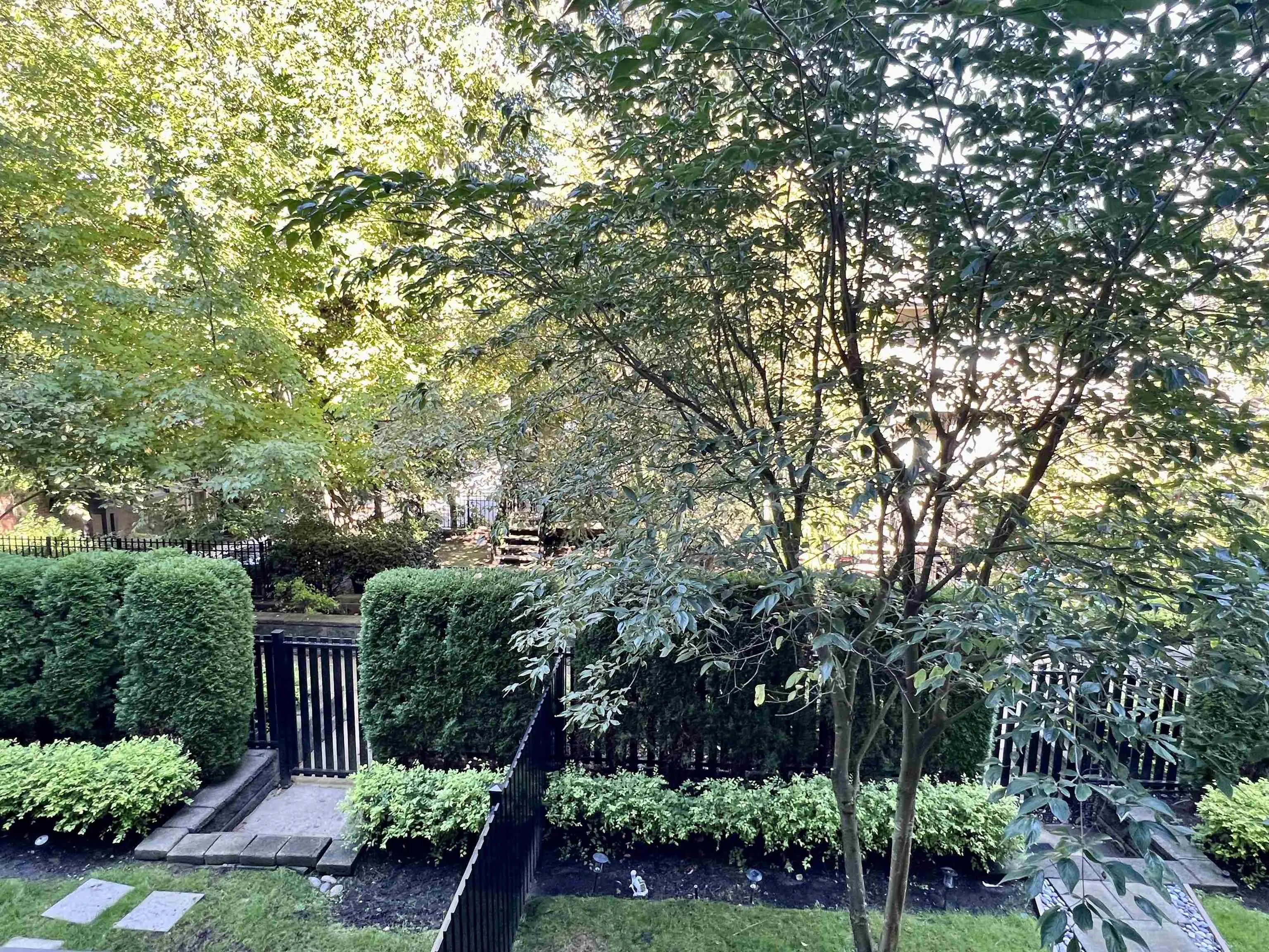 214 200 Klahanie Drive