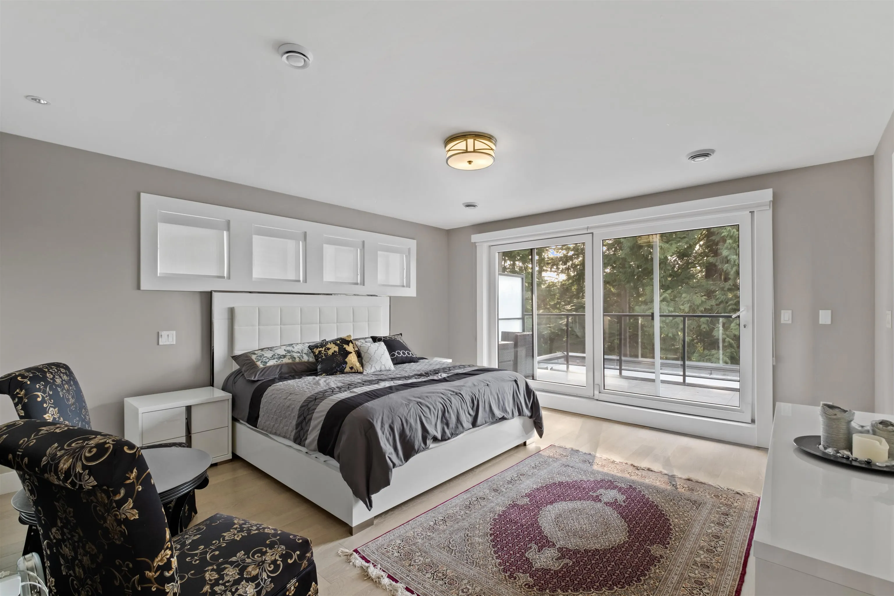1033 Prospect Avenue
