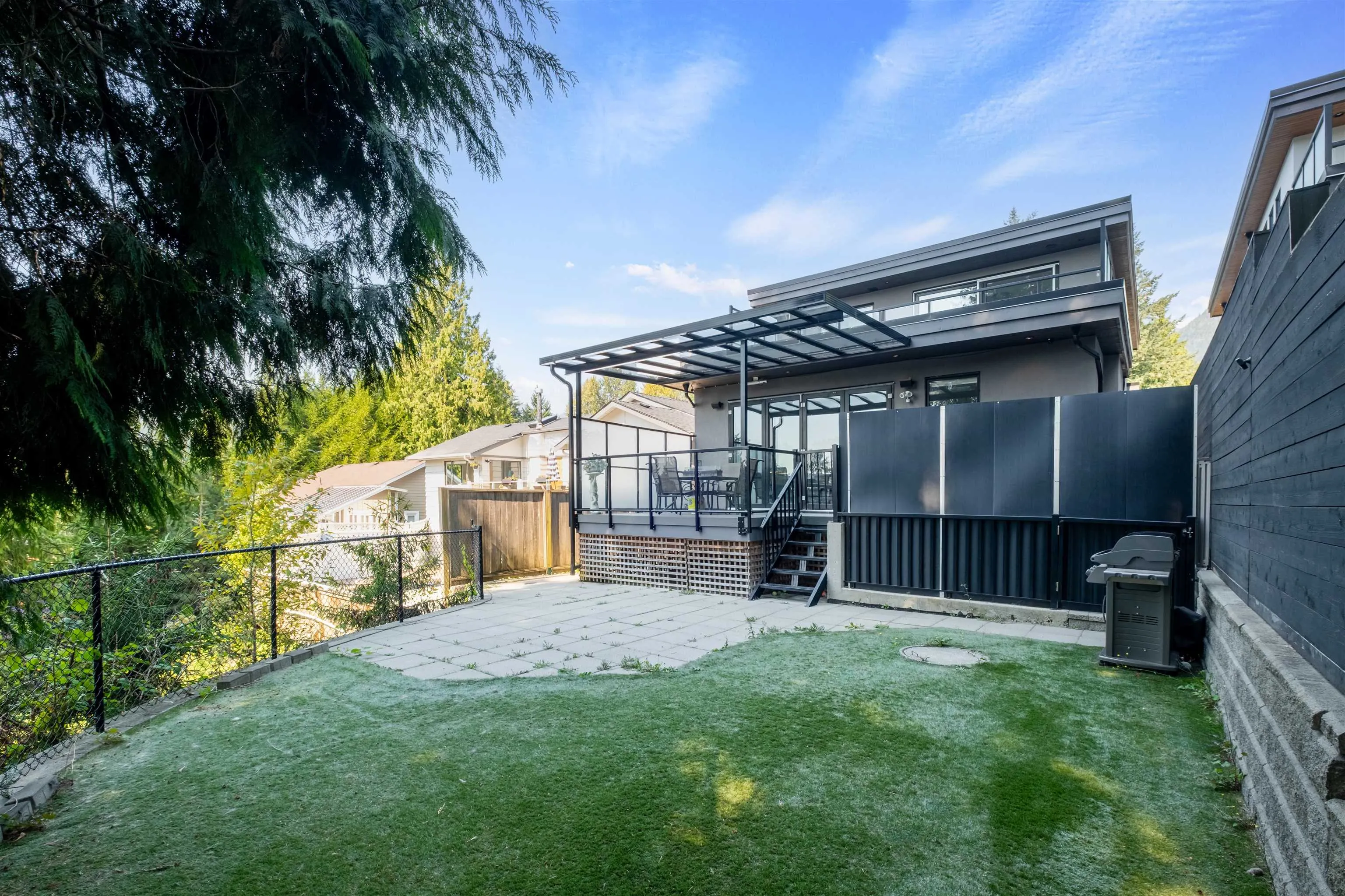 1033 Prospect Avenue