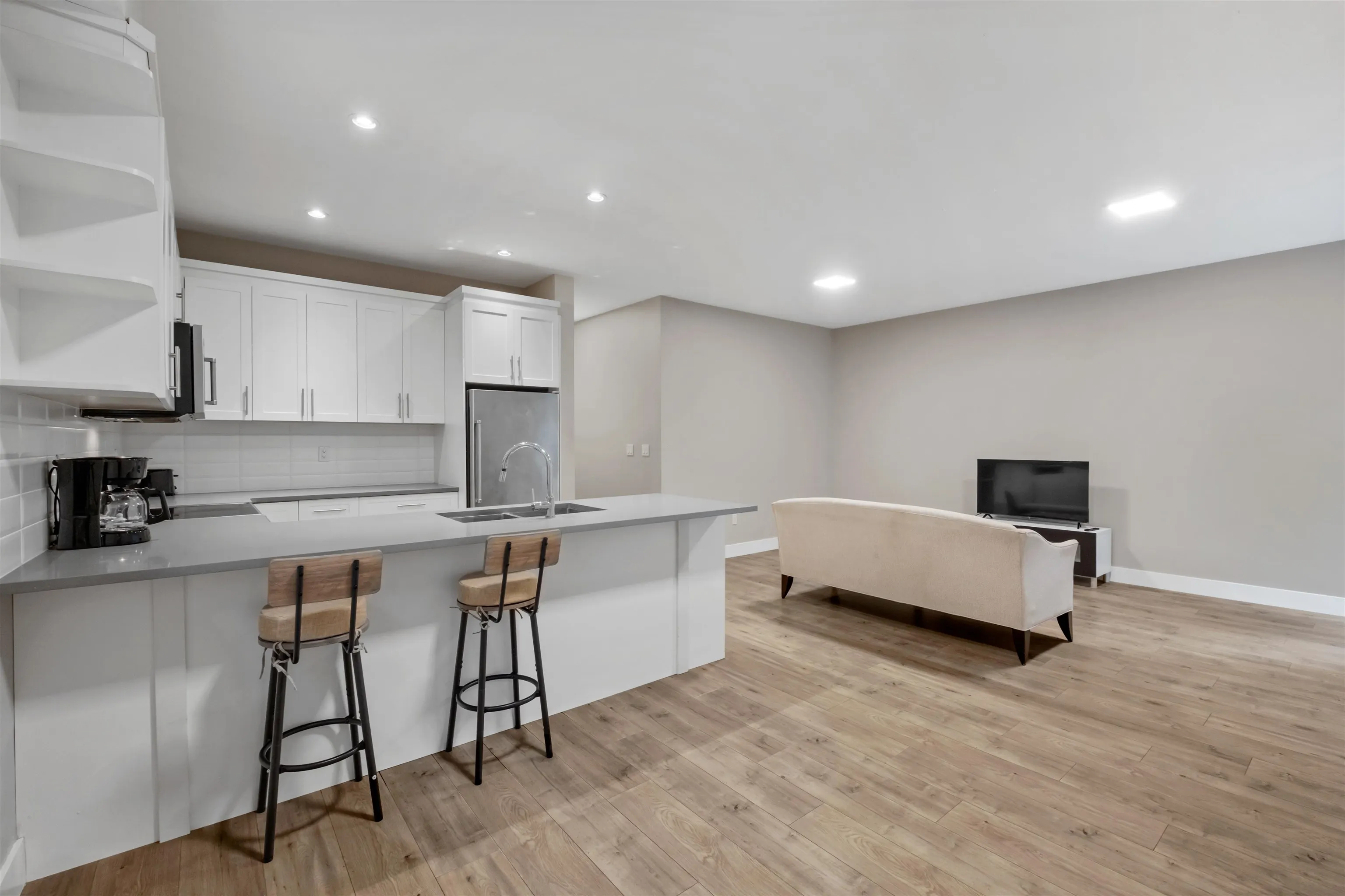1033 Prospect Avenue