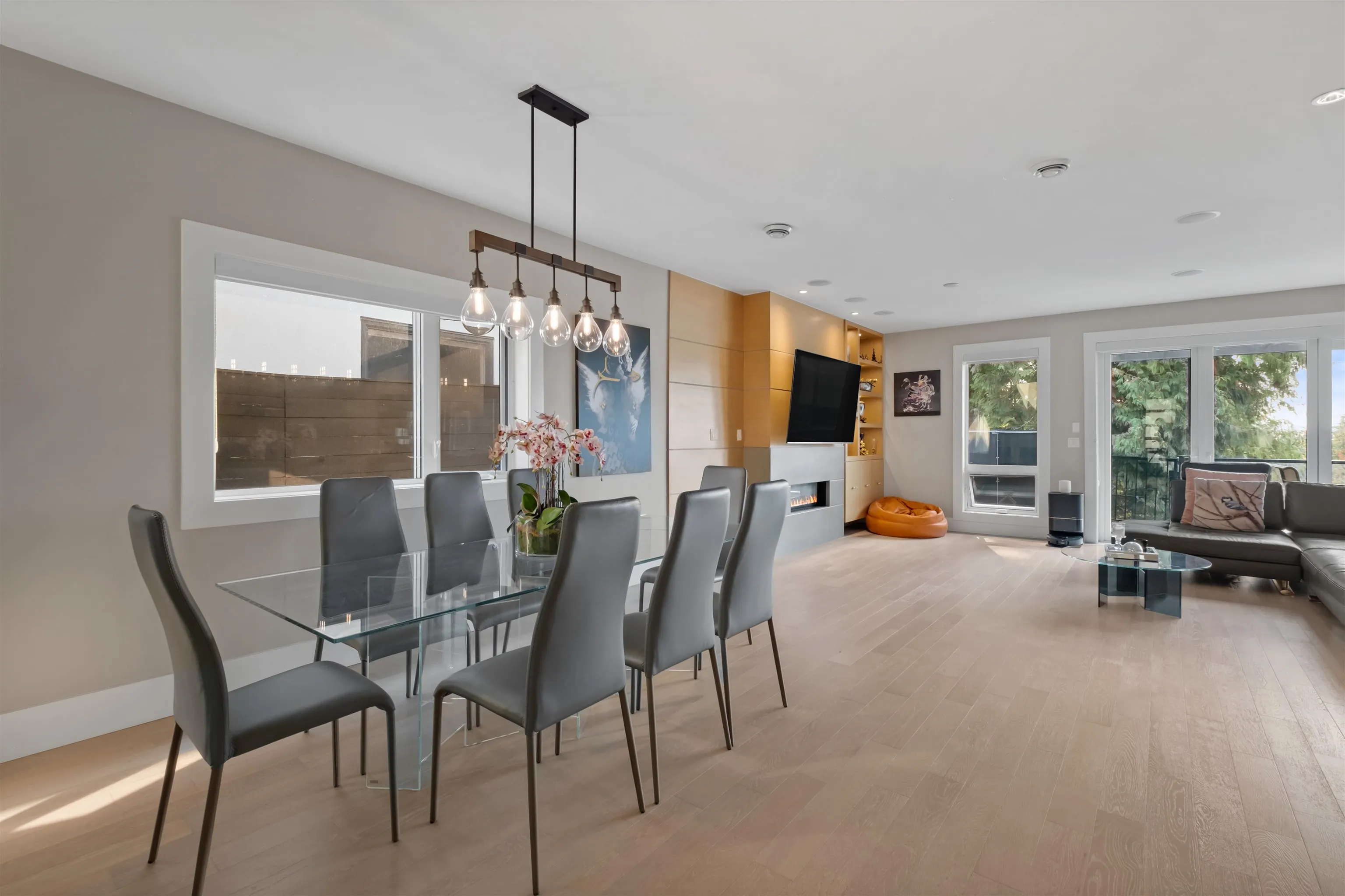 1033 Prospect Avenue