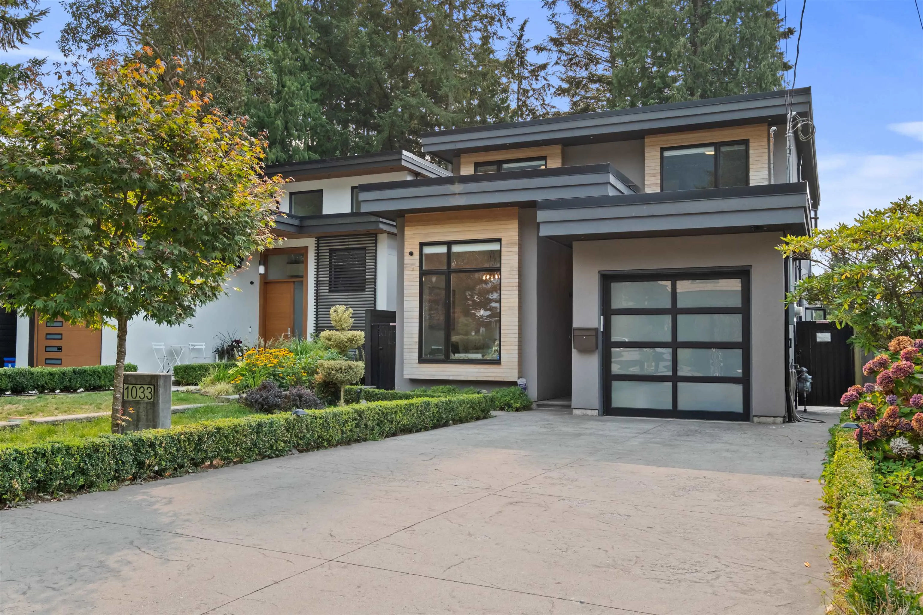 1033 Prospect Avenue