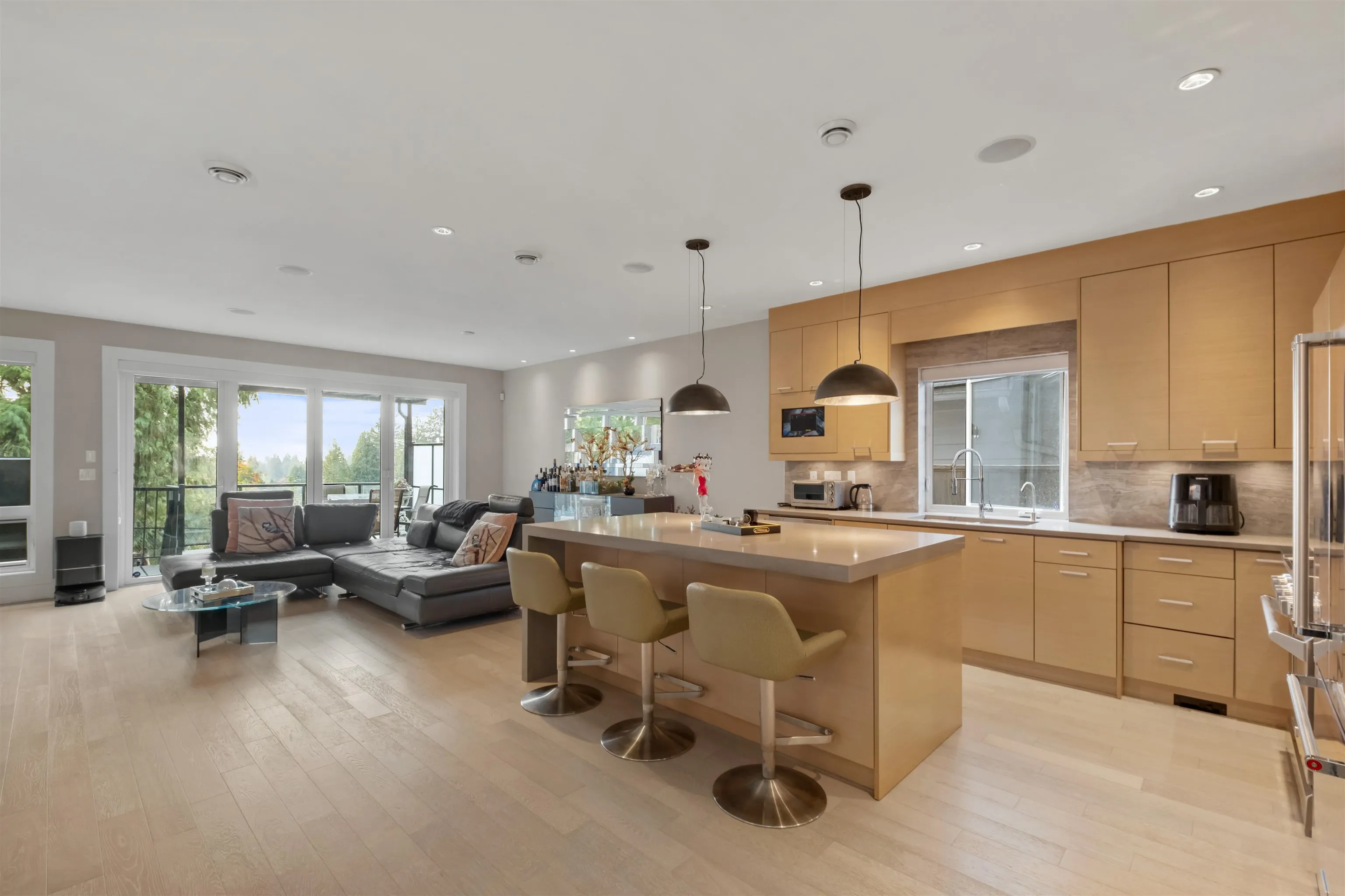 1033 Prospect Avenue