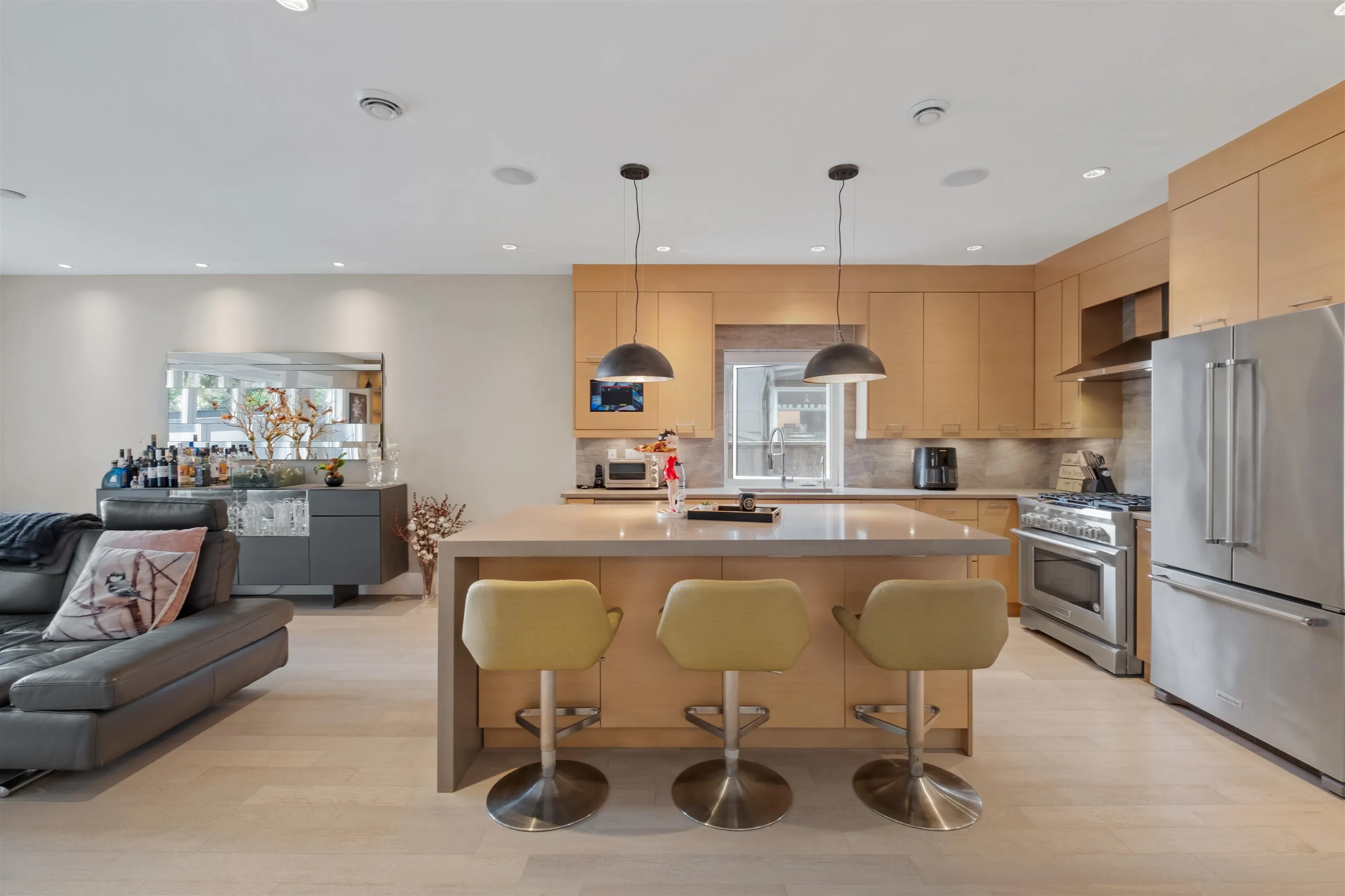 1033 Prospect Avenue