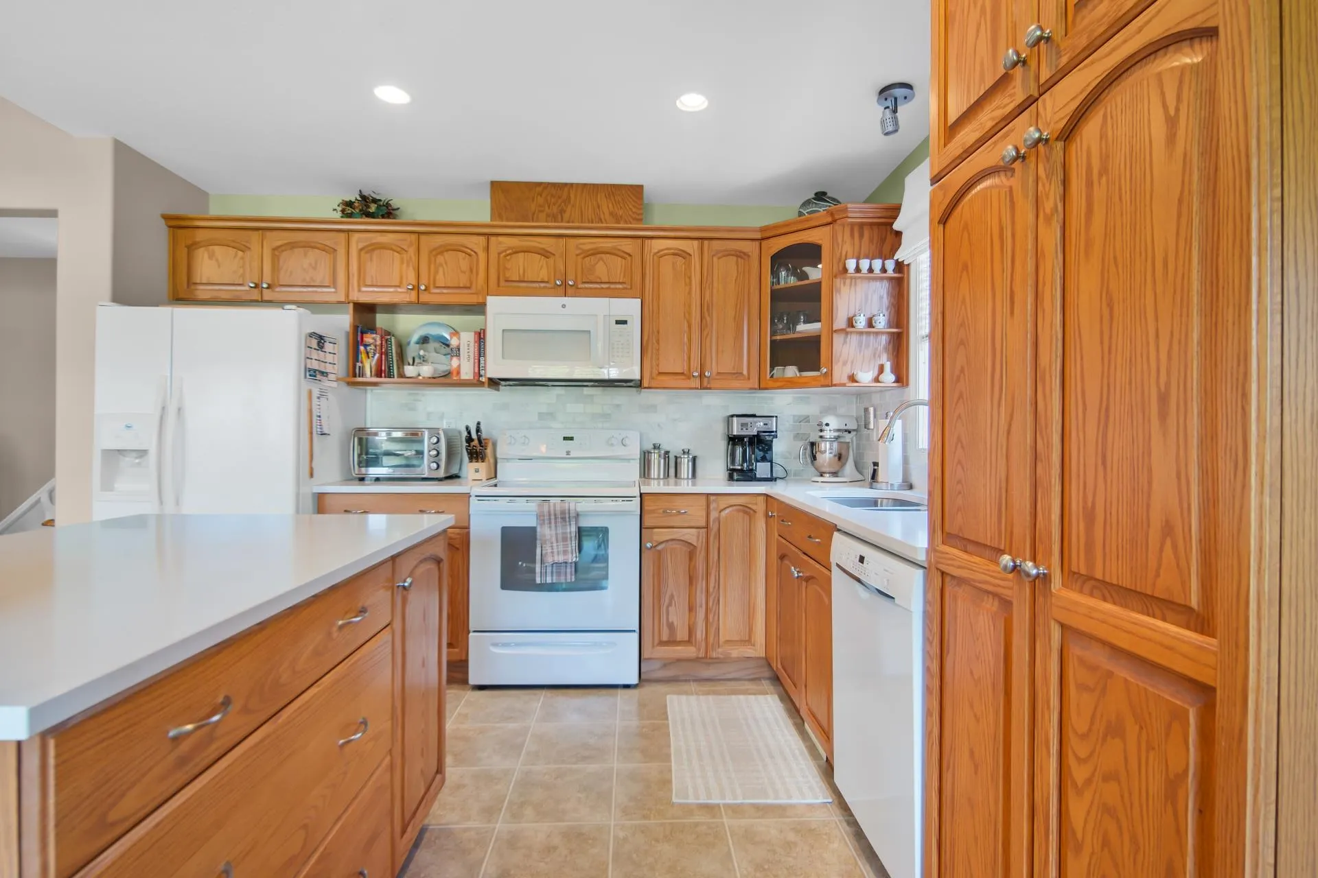 8 349 Walnut Avenue