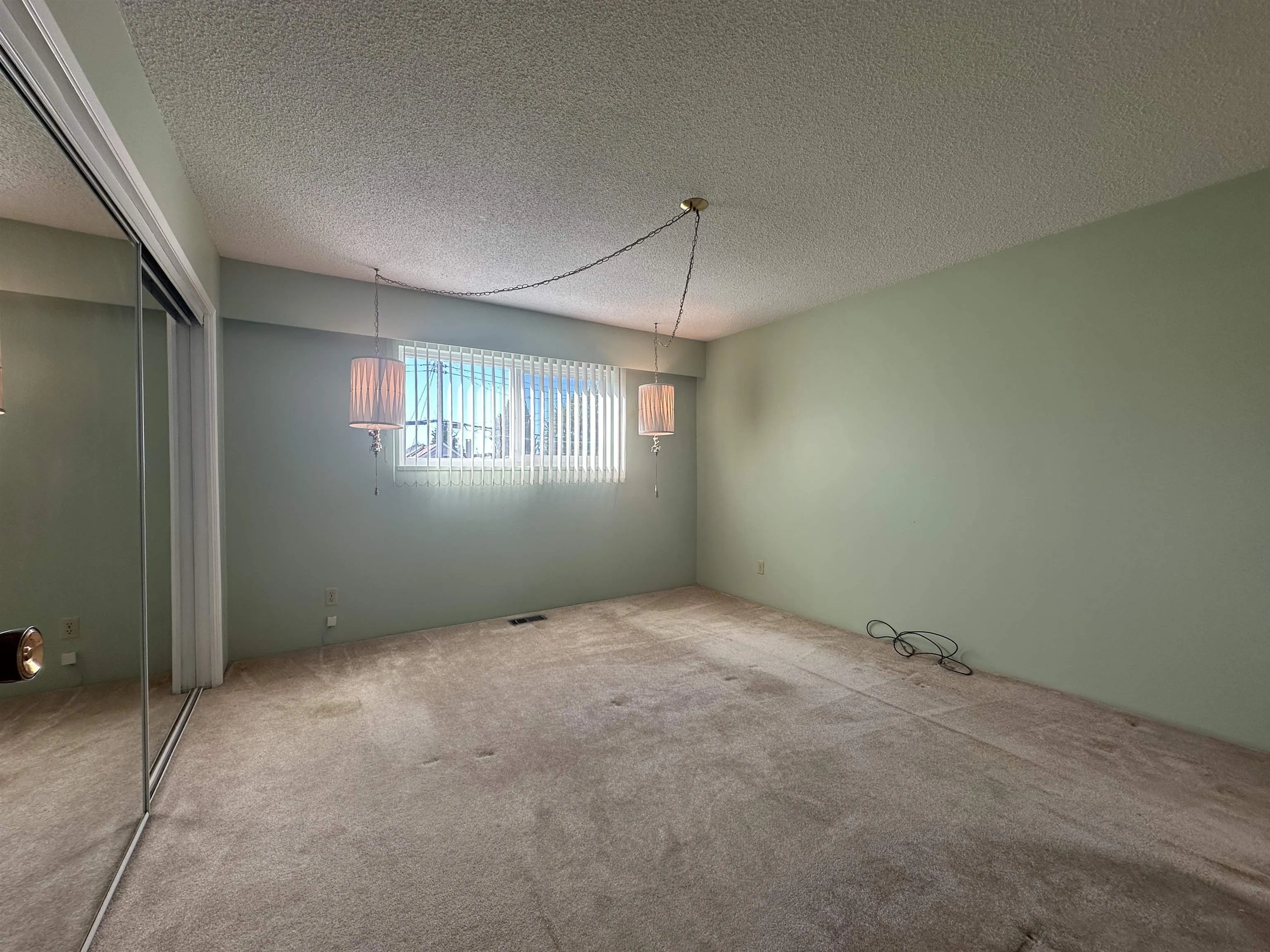 1542 West 65th Ave
