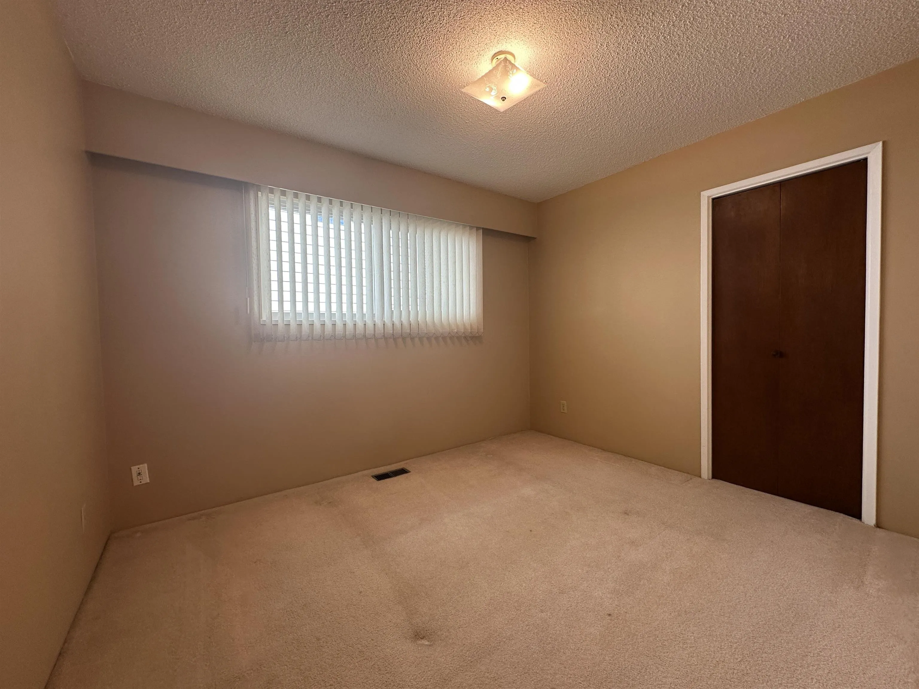 1542 West 65th Ave