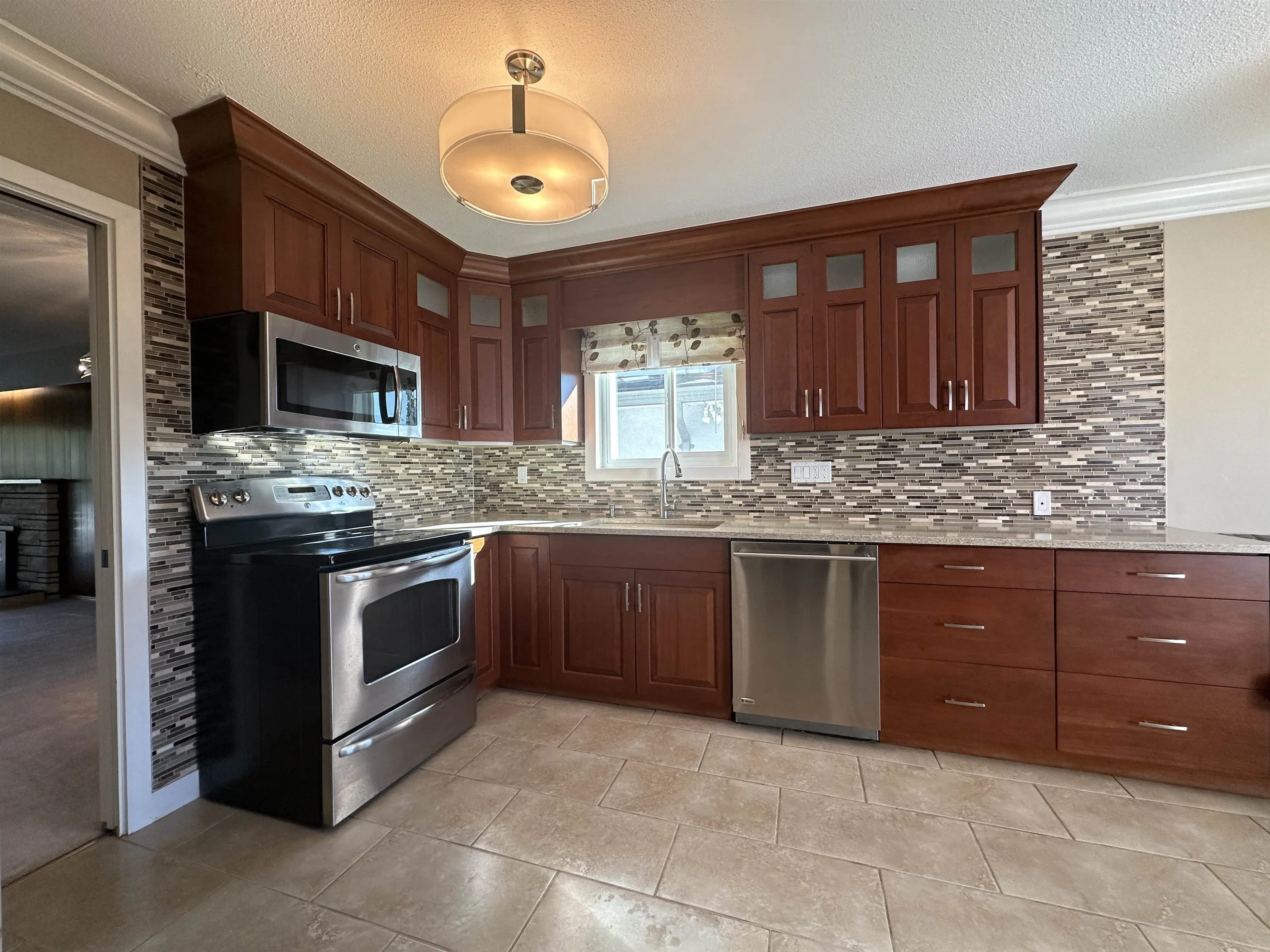 1542 West 65th Ave