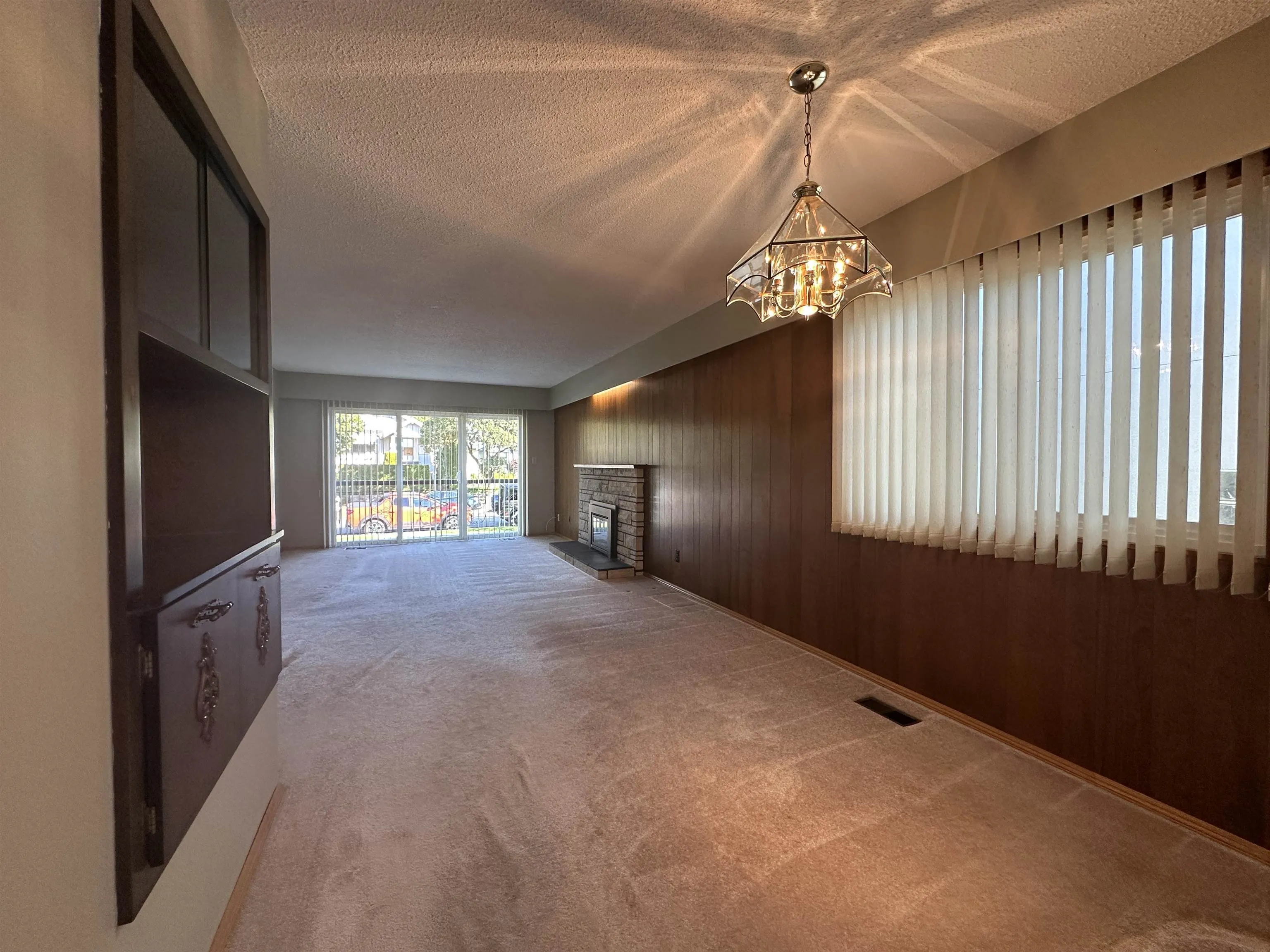 1542 West 65th Ave
