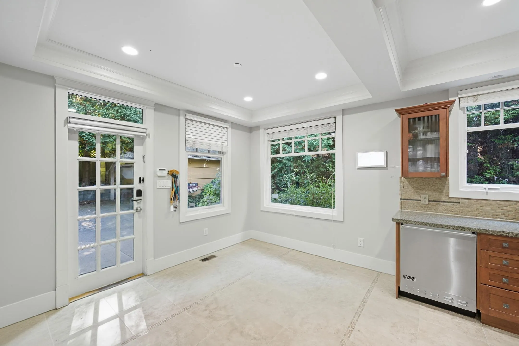 1350 W 15th Avenue
