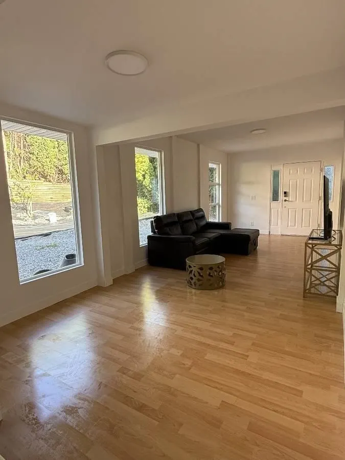 Suite 23418 Tamarack Lane