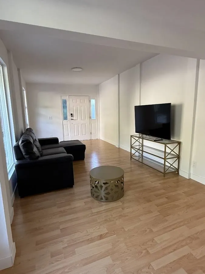 Suite 23418 Tamarack Lane