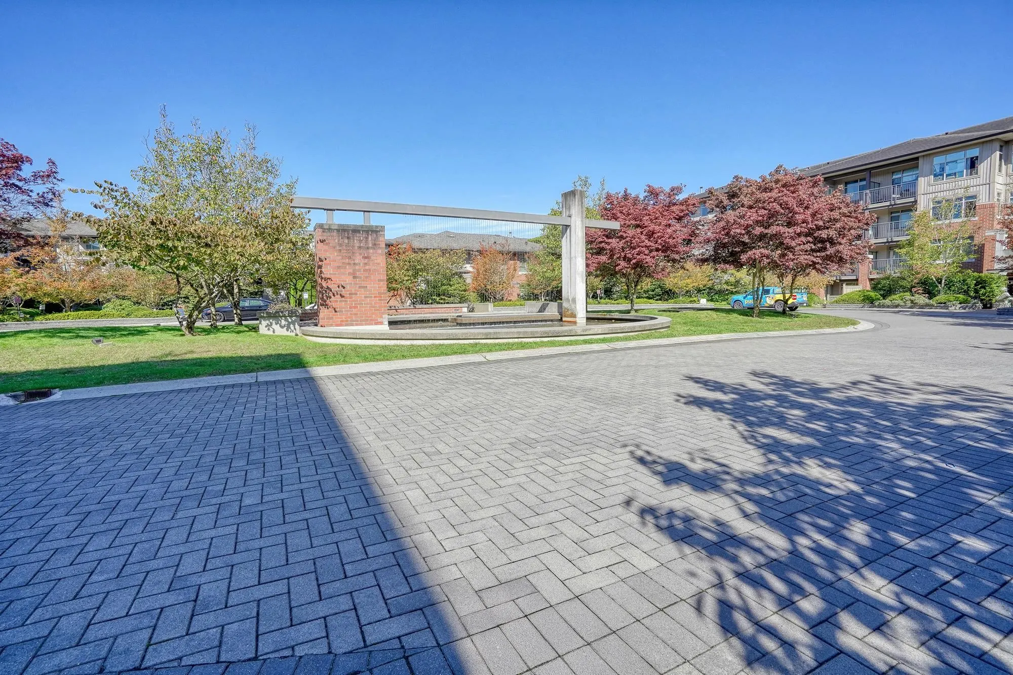 213 9288 Odlin Road