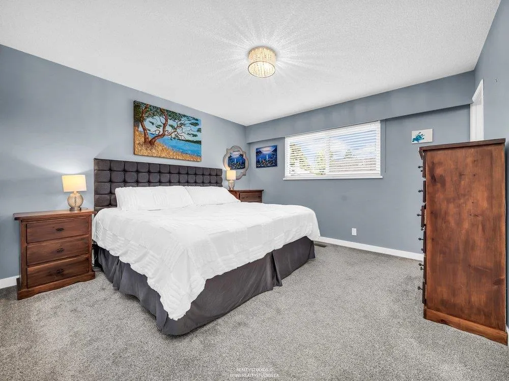 10920 Hogarth Drive