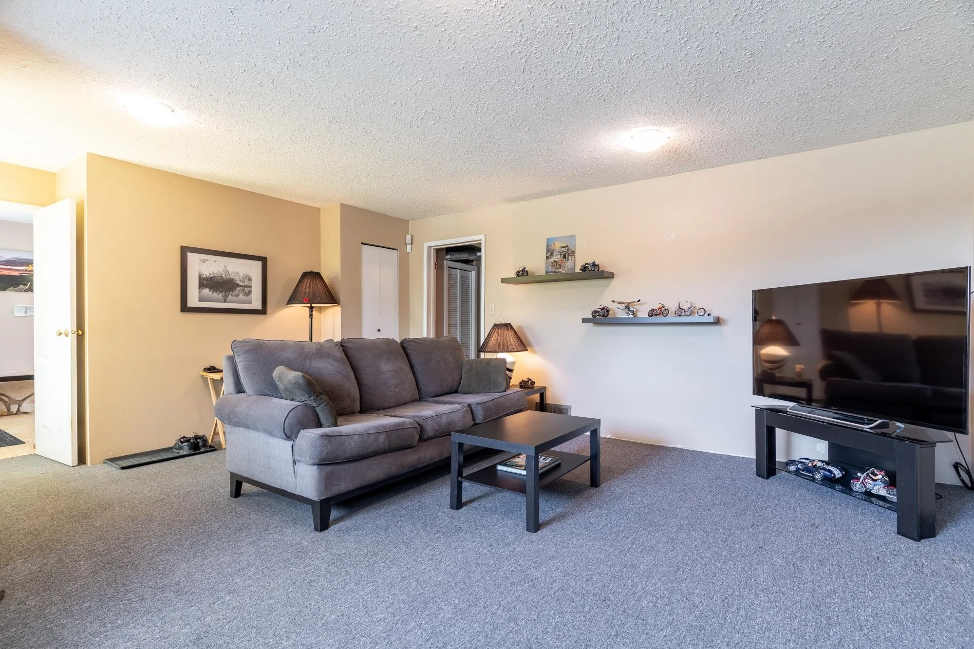 10935 Monroe Drive