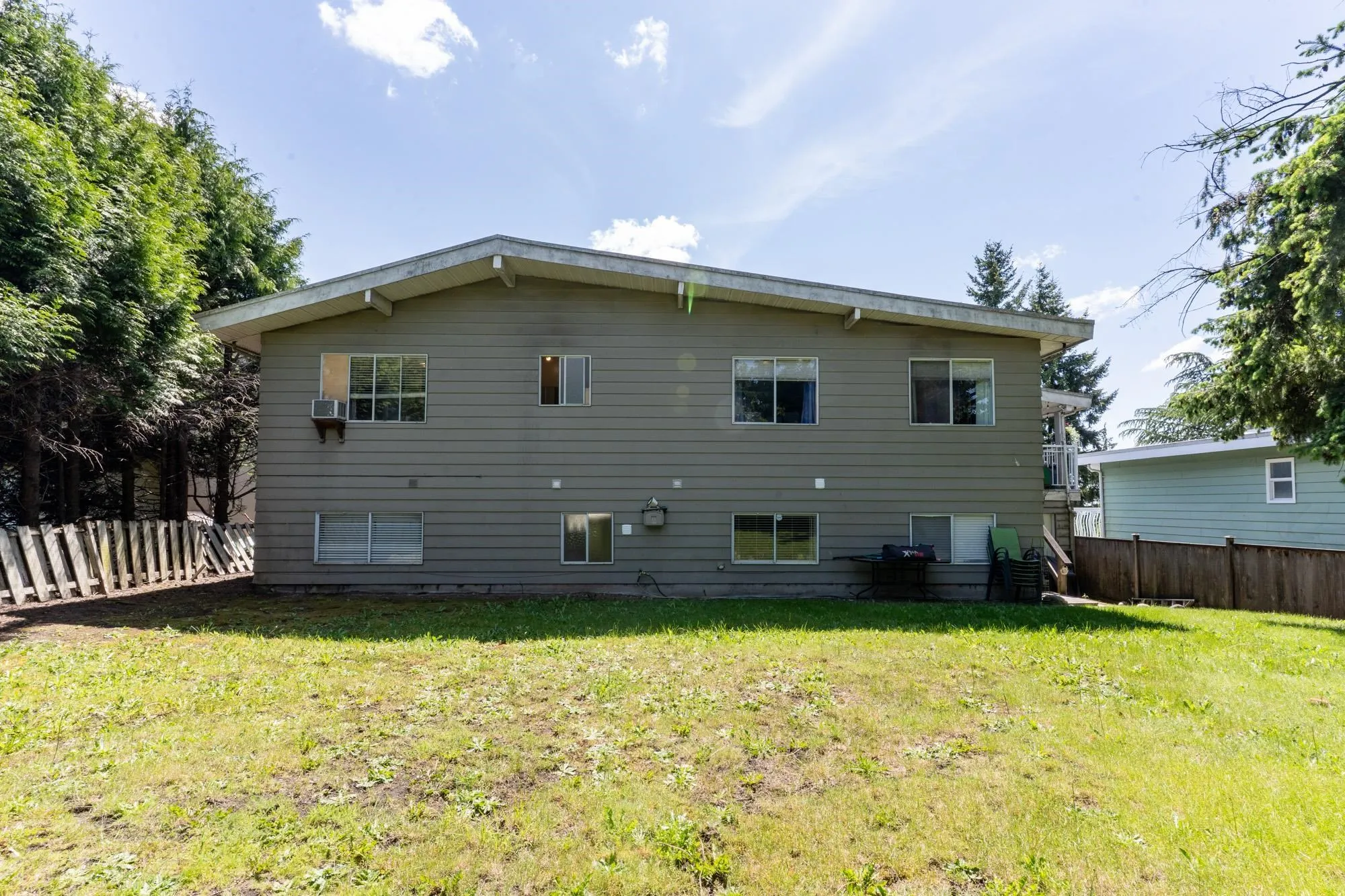 10935 Monroe Drive
