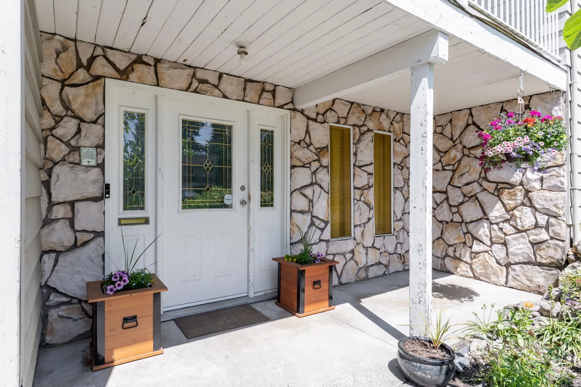 10935 Monroe Drive