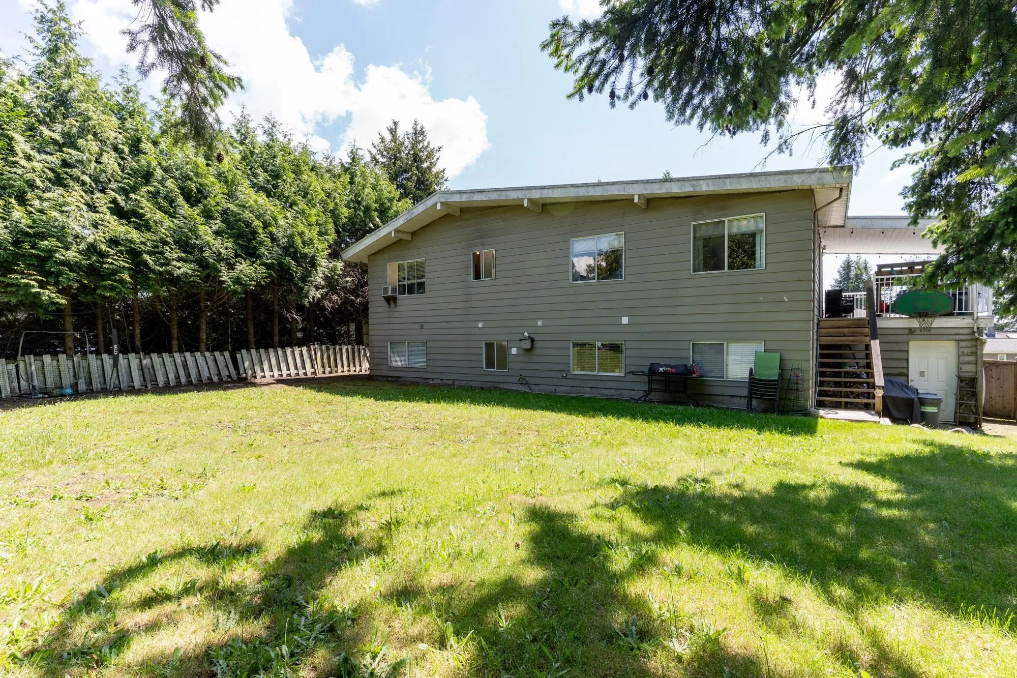 10935 Monroe Drive