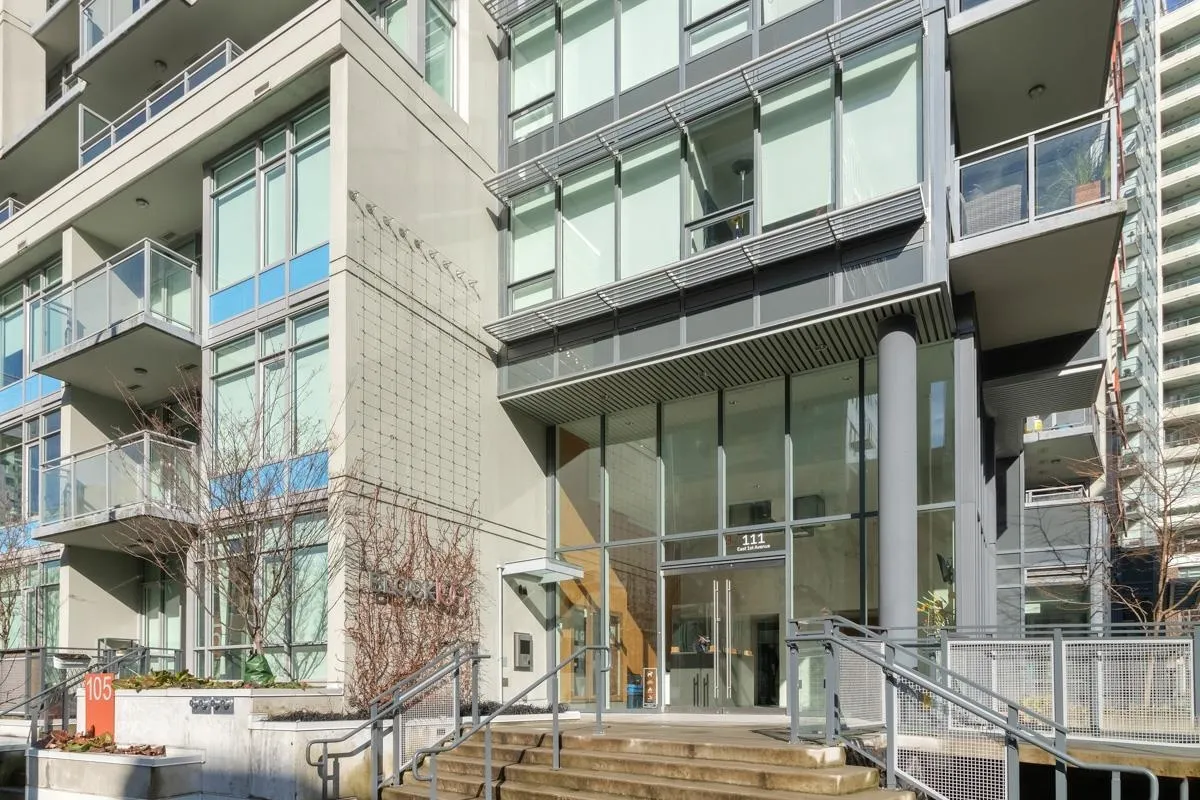 1601 111 E 1st Avenue