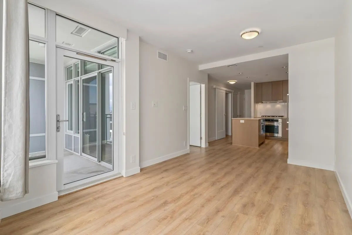 1601 111 E 1st Avenue