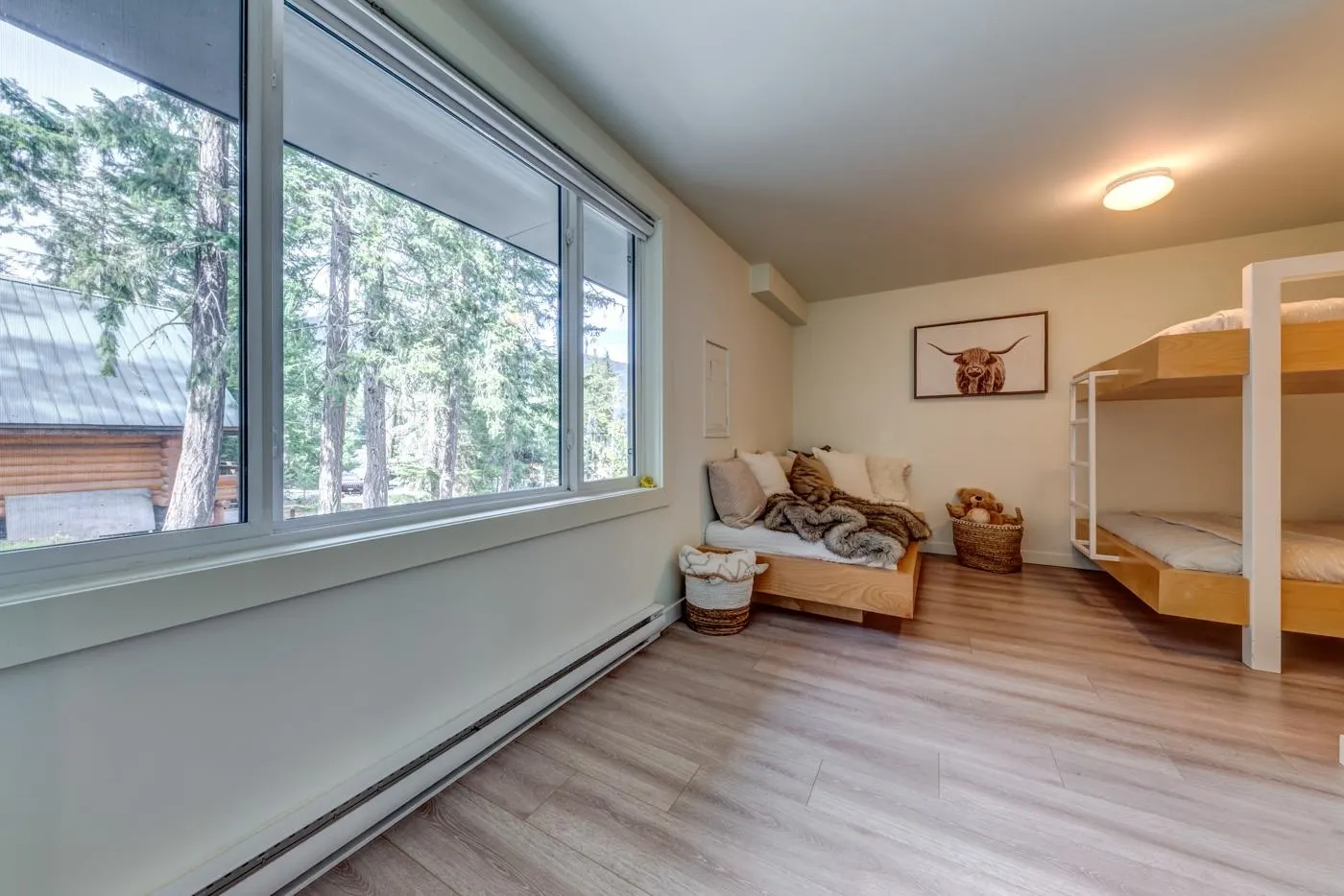 9218 Pinetree Lane