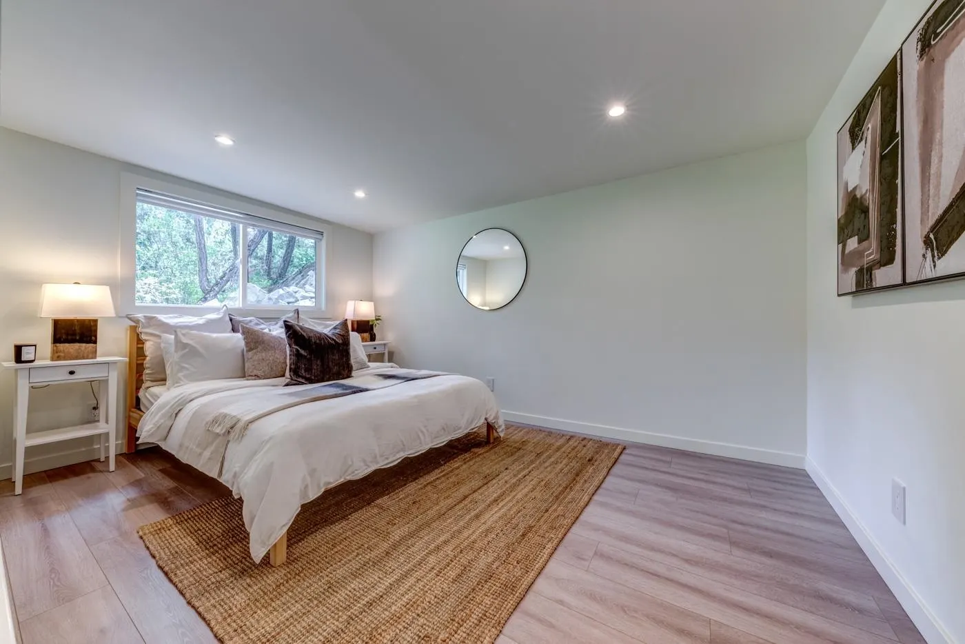 9218 Pinetree Lane