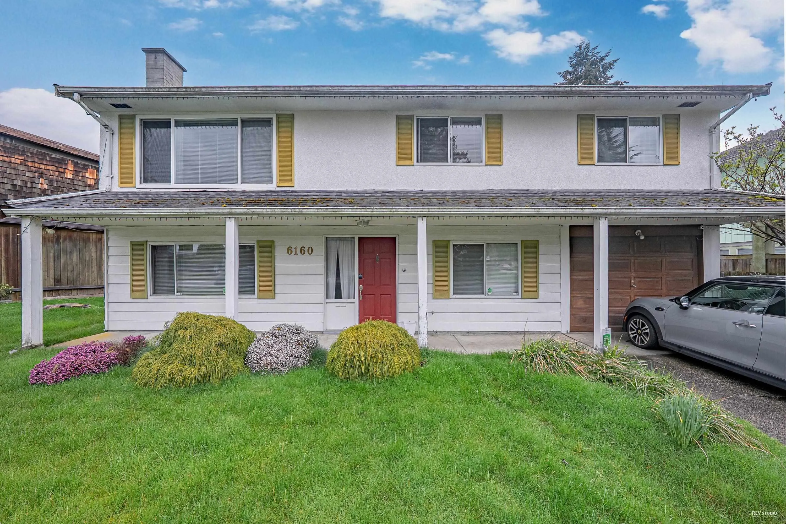 6160 Redfern Crescent