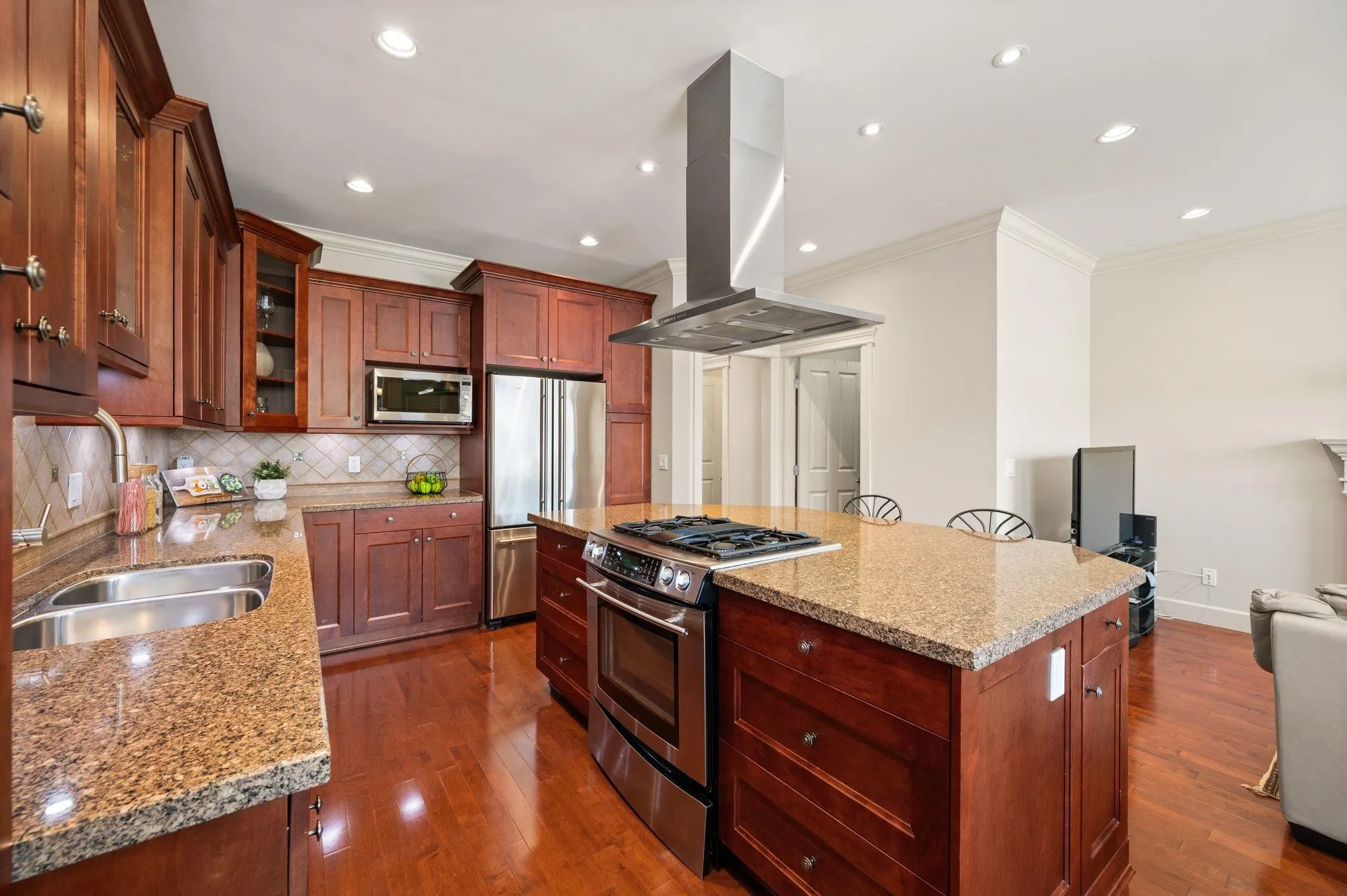 336 E 12th Street