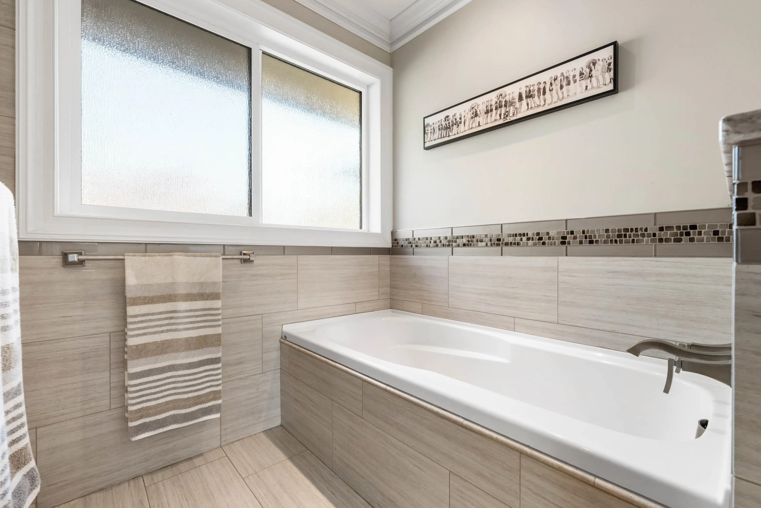 5796 Goldenrod Crescent