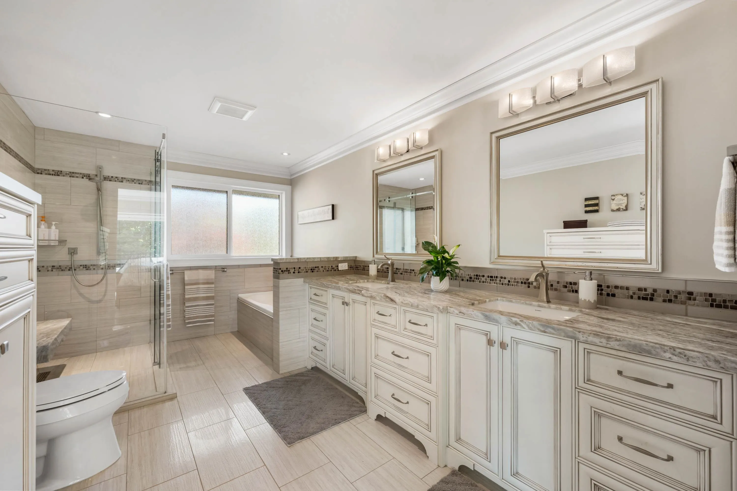 5796 Goldenrod Crescent