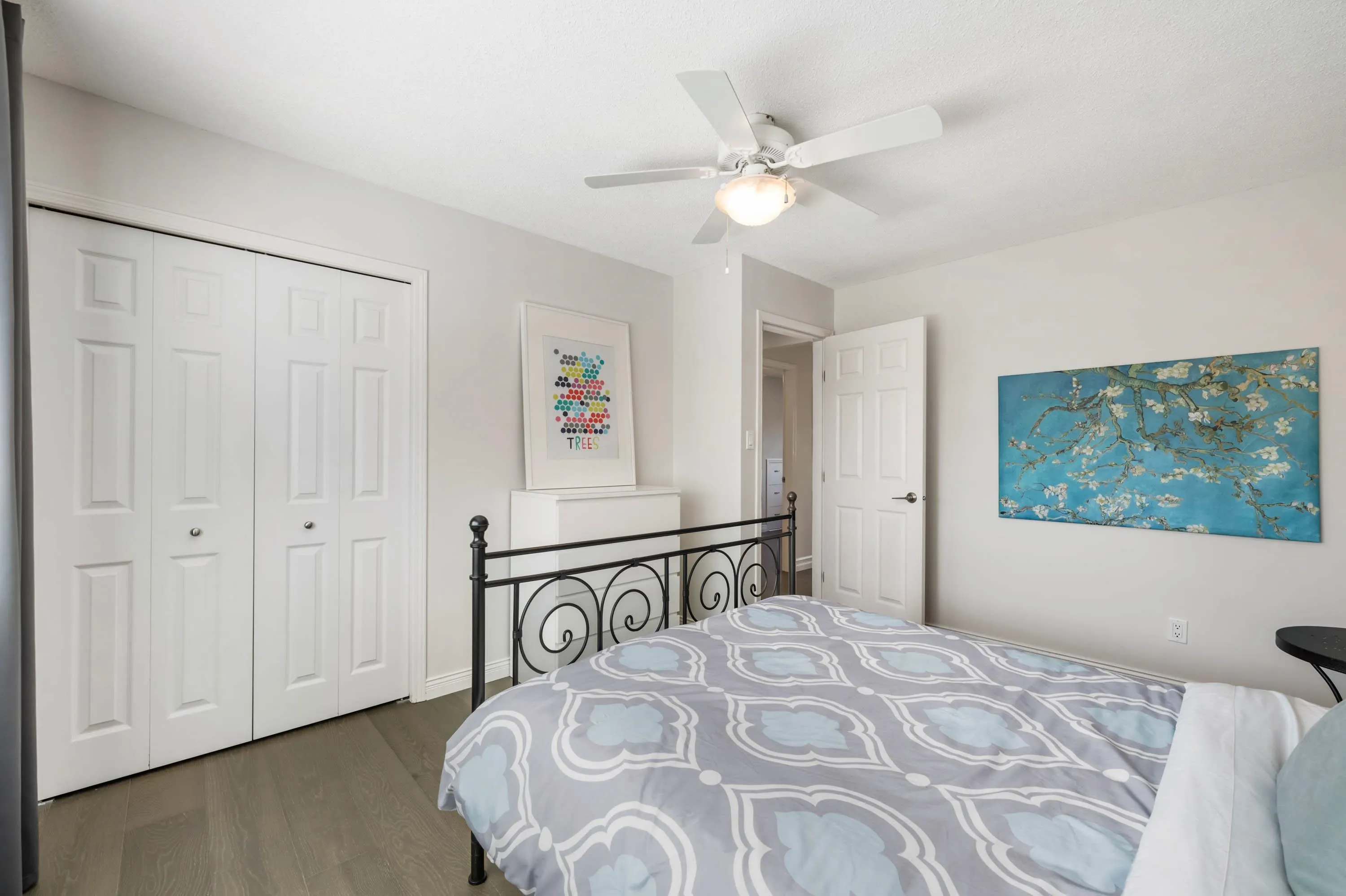 5796 Goldenrod Crescent