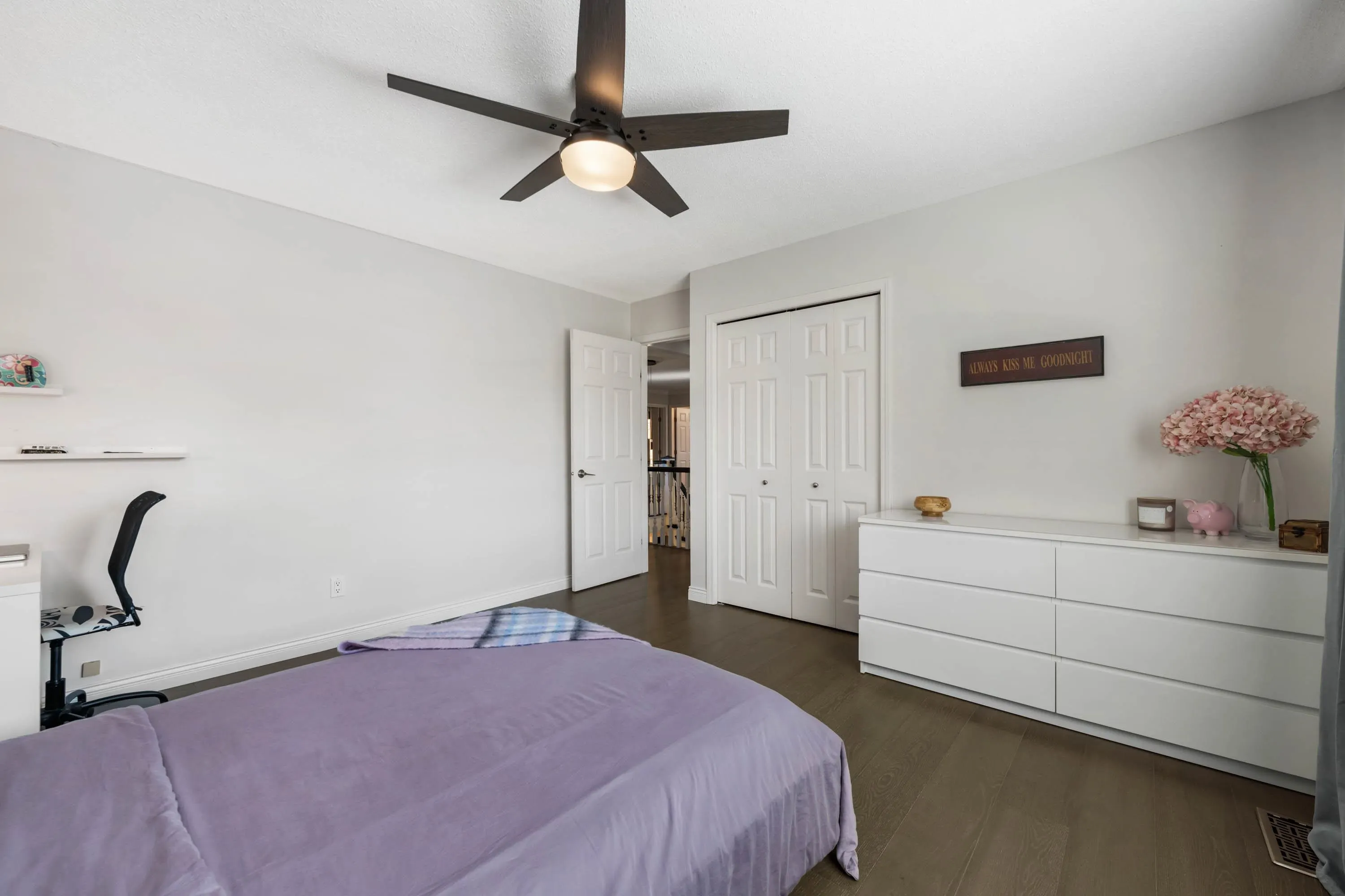 5796 Goldenrod Crescent