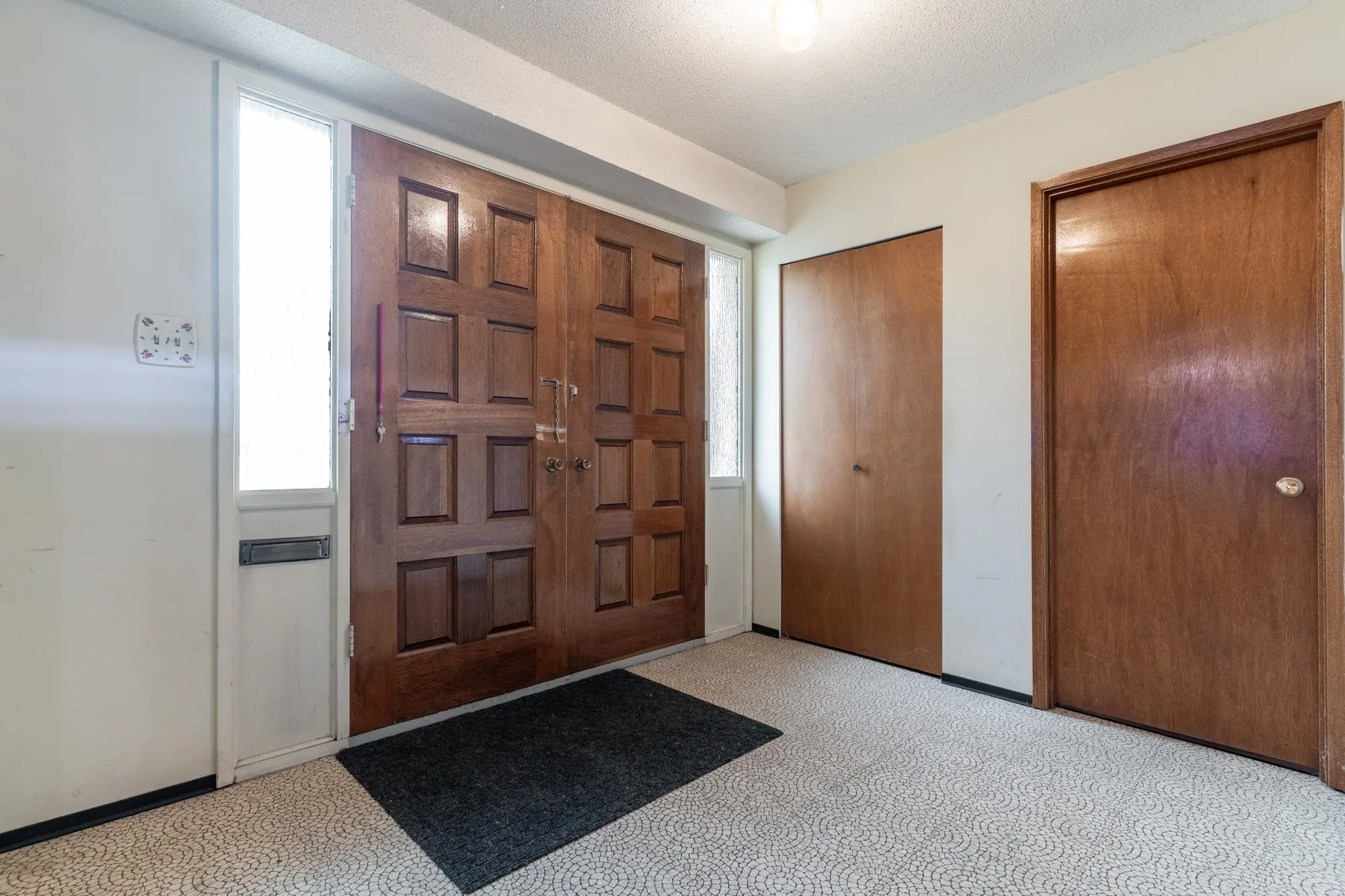 150 E 28 Avenue