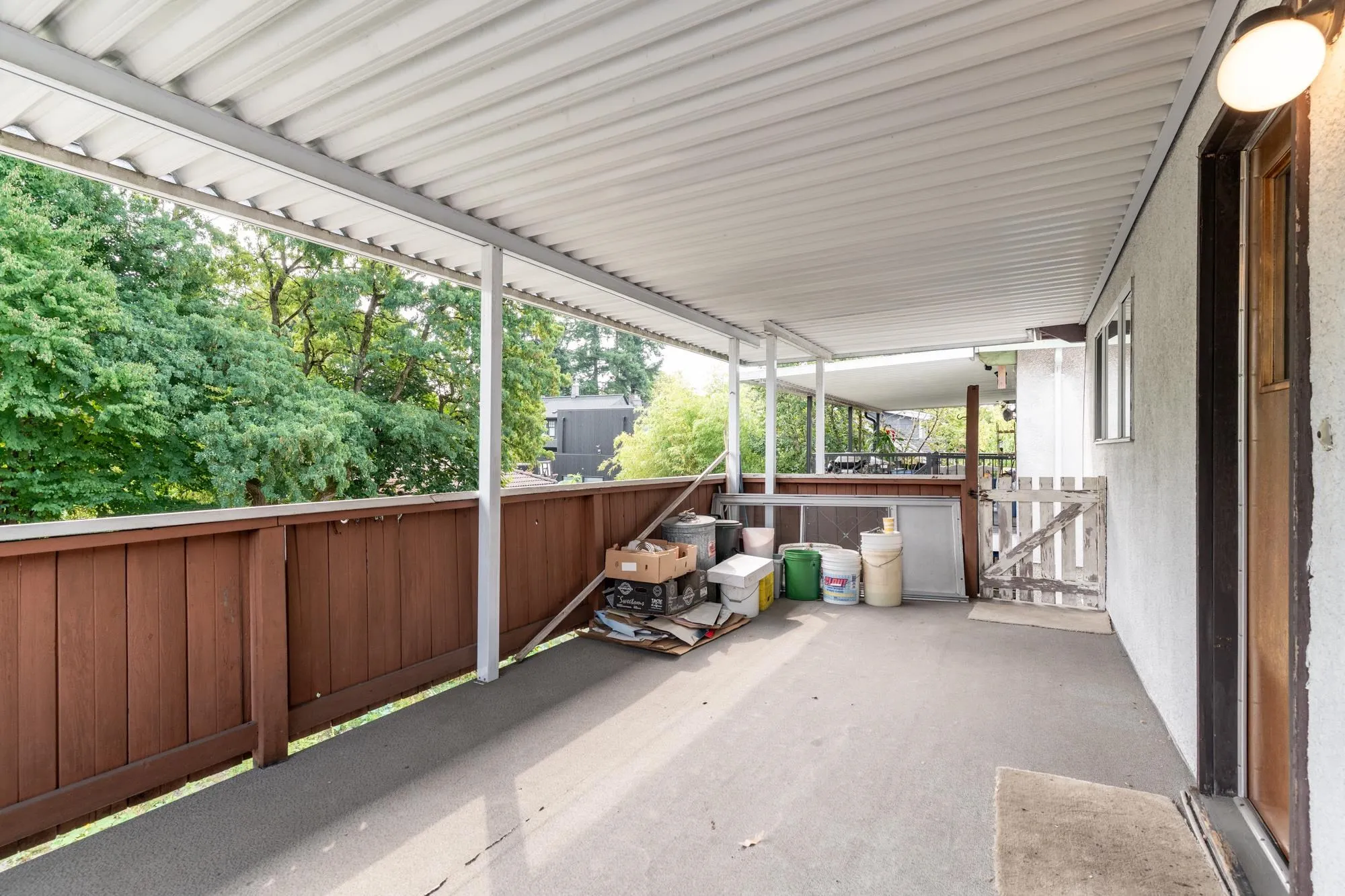 150 E 28 Avenue