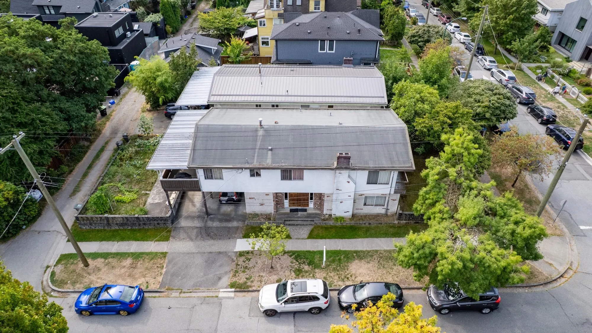 150 E 28 Avenue