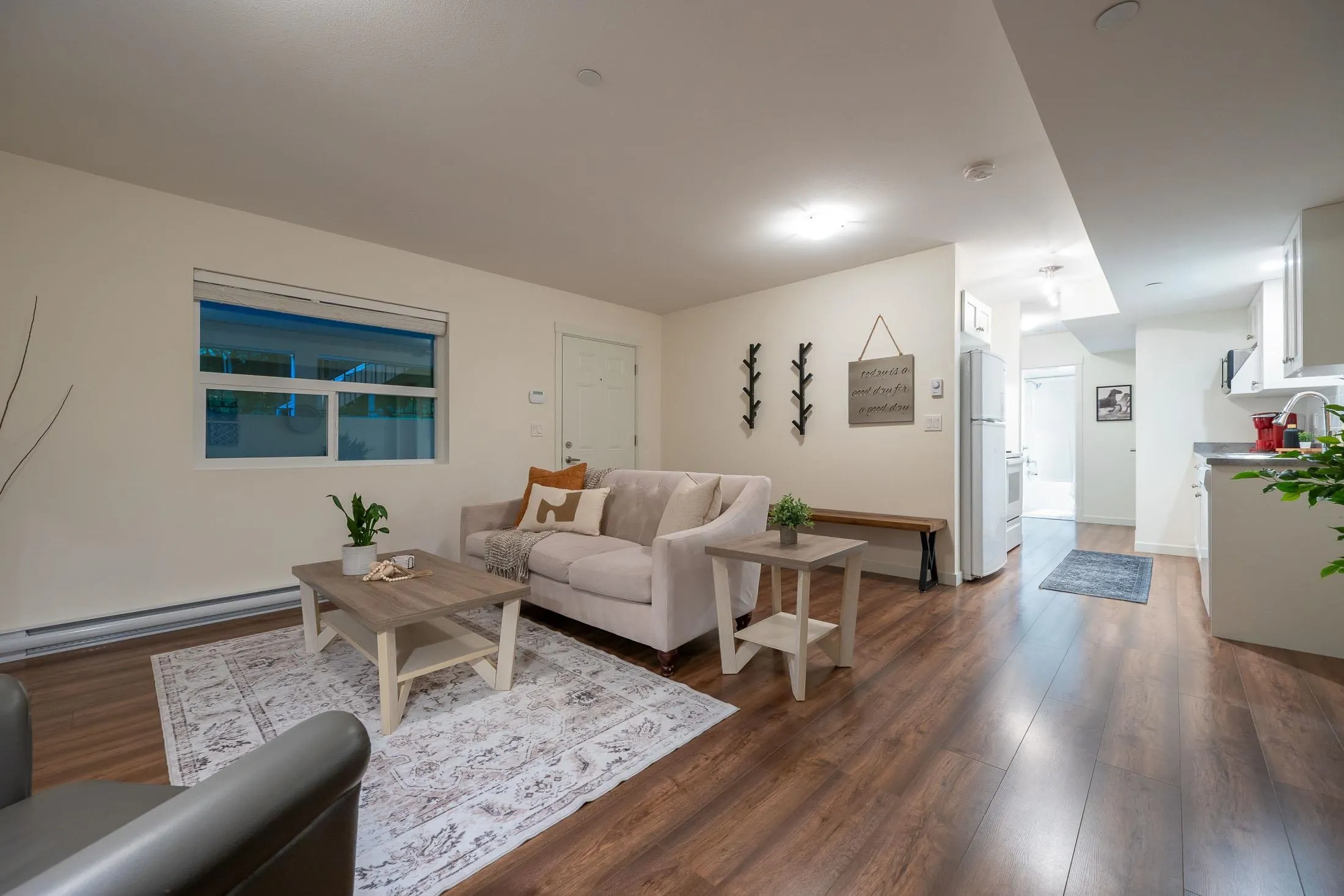 24095 Fern Crescent