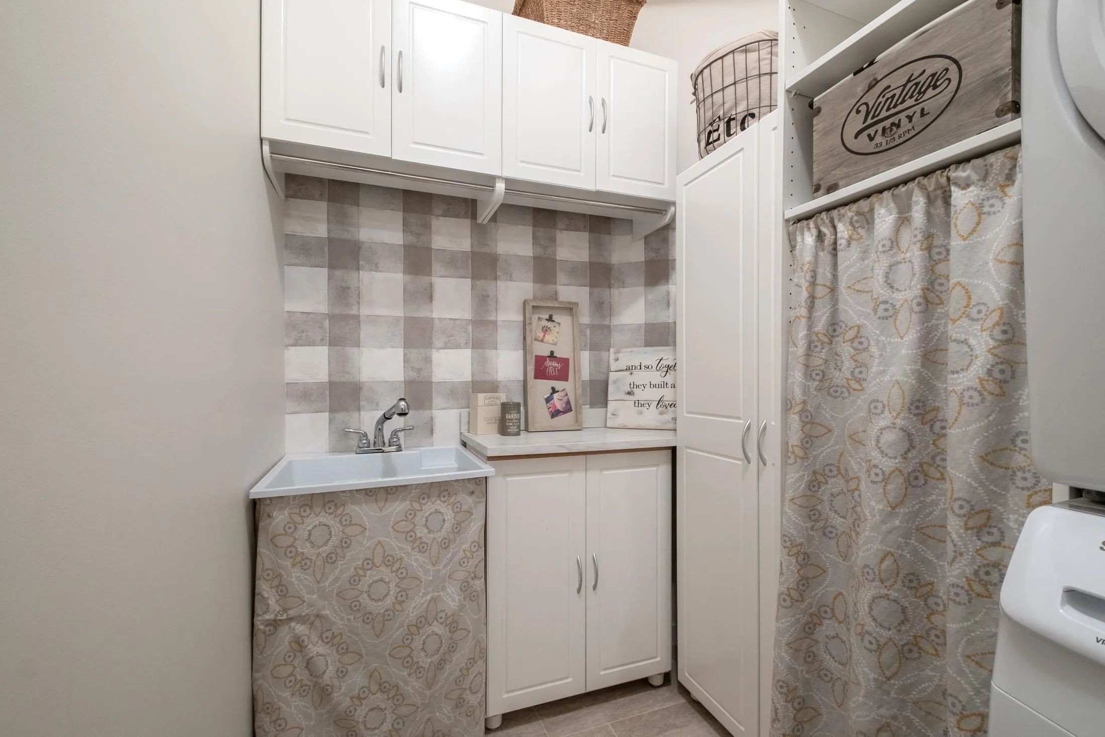 24095 Fern Crescent