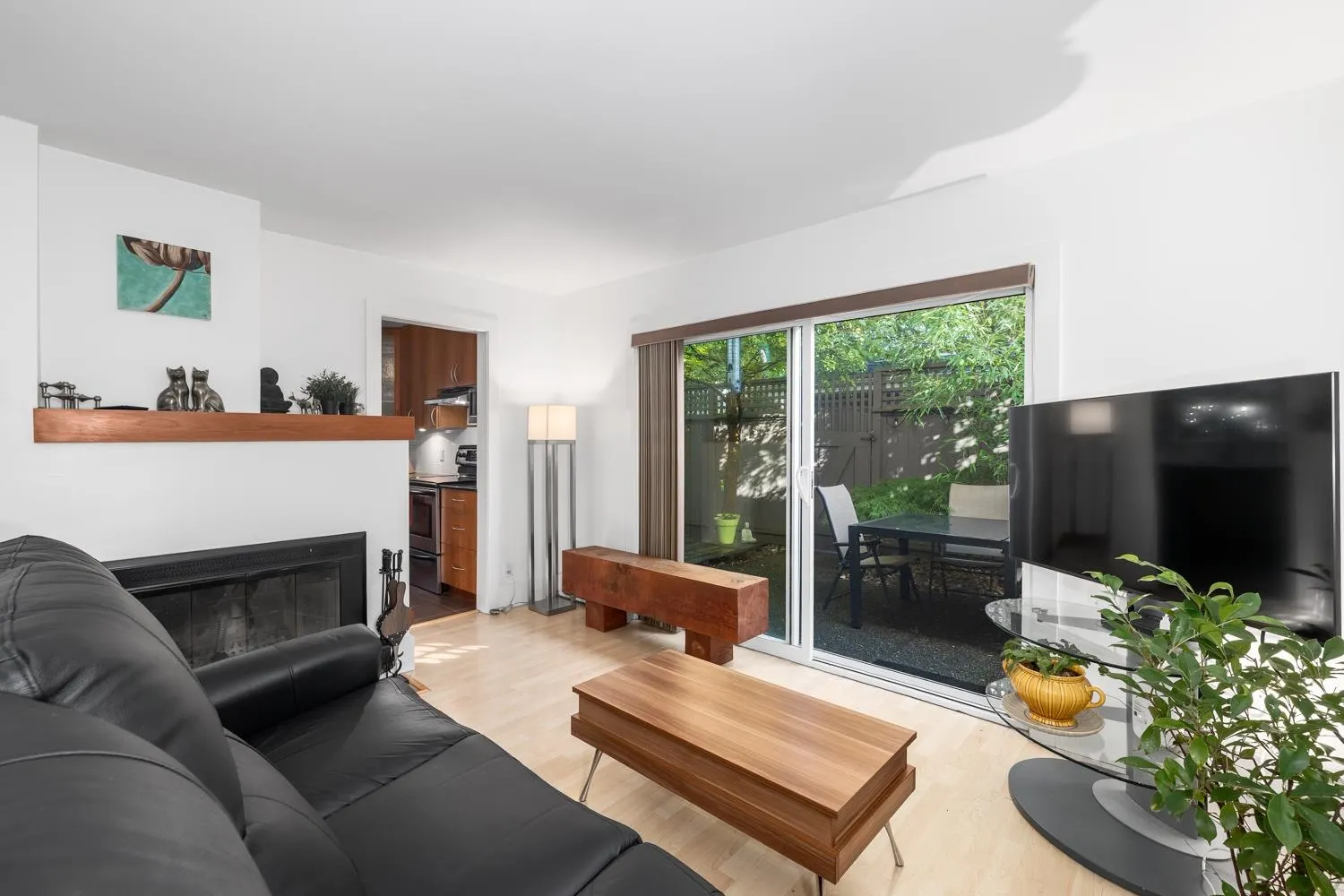 158 E 17th Avenue