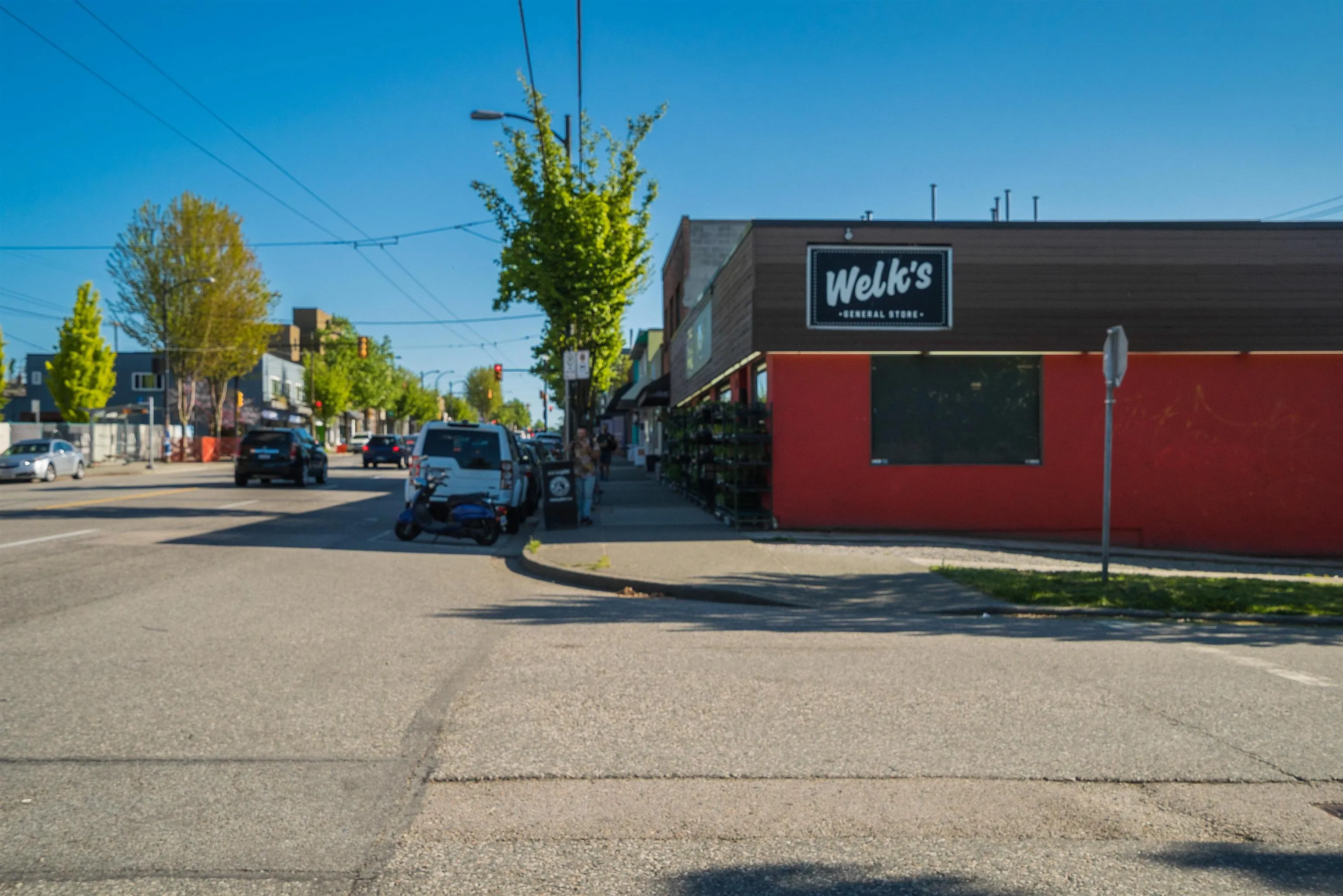 158 E 17th Avenue