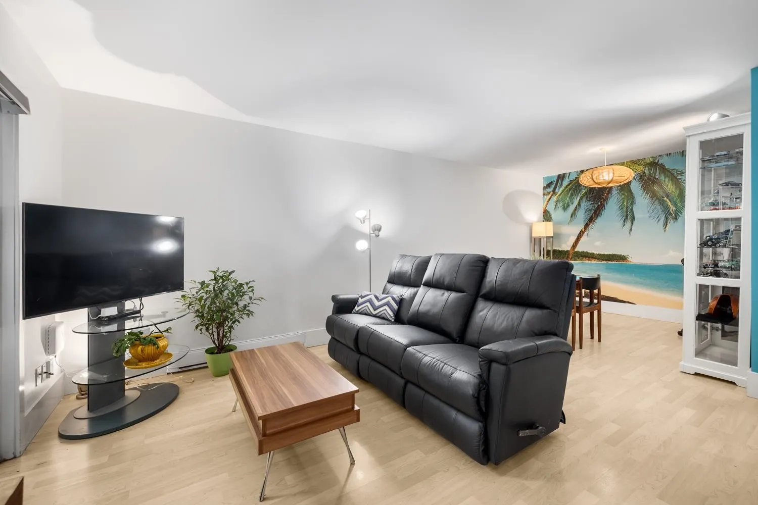 158 E 17th Avenue