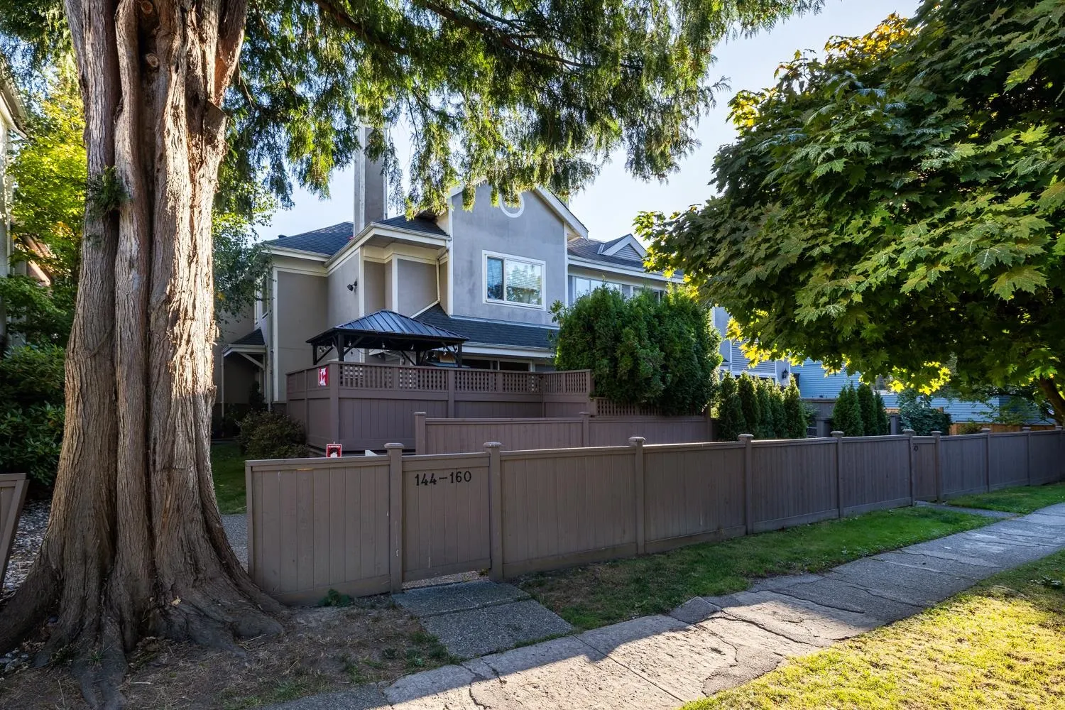158 E 17th Avenue