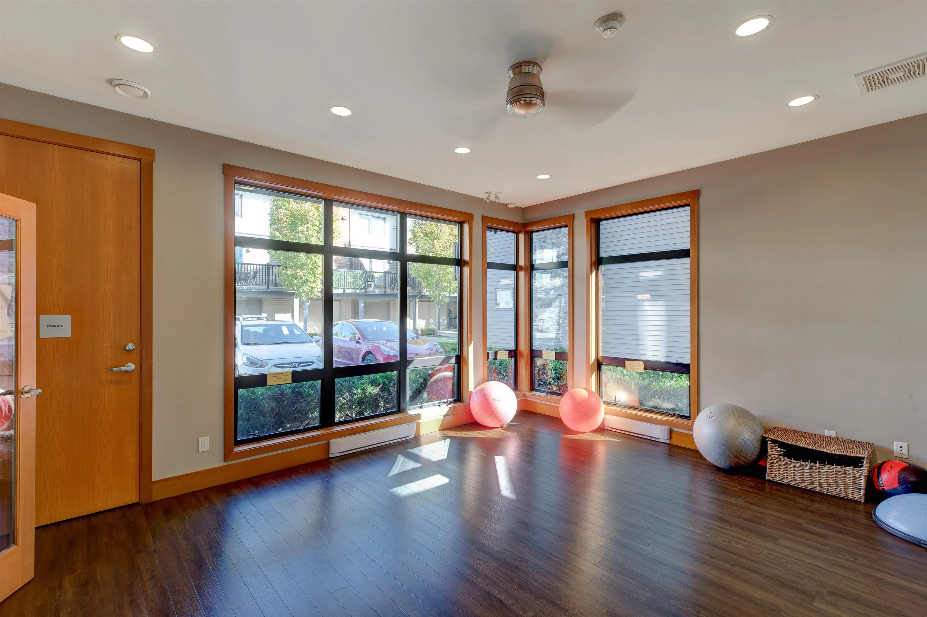 87 8473 163 Street