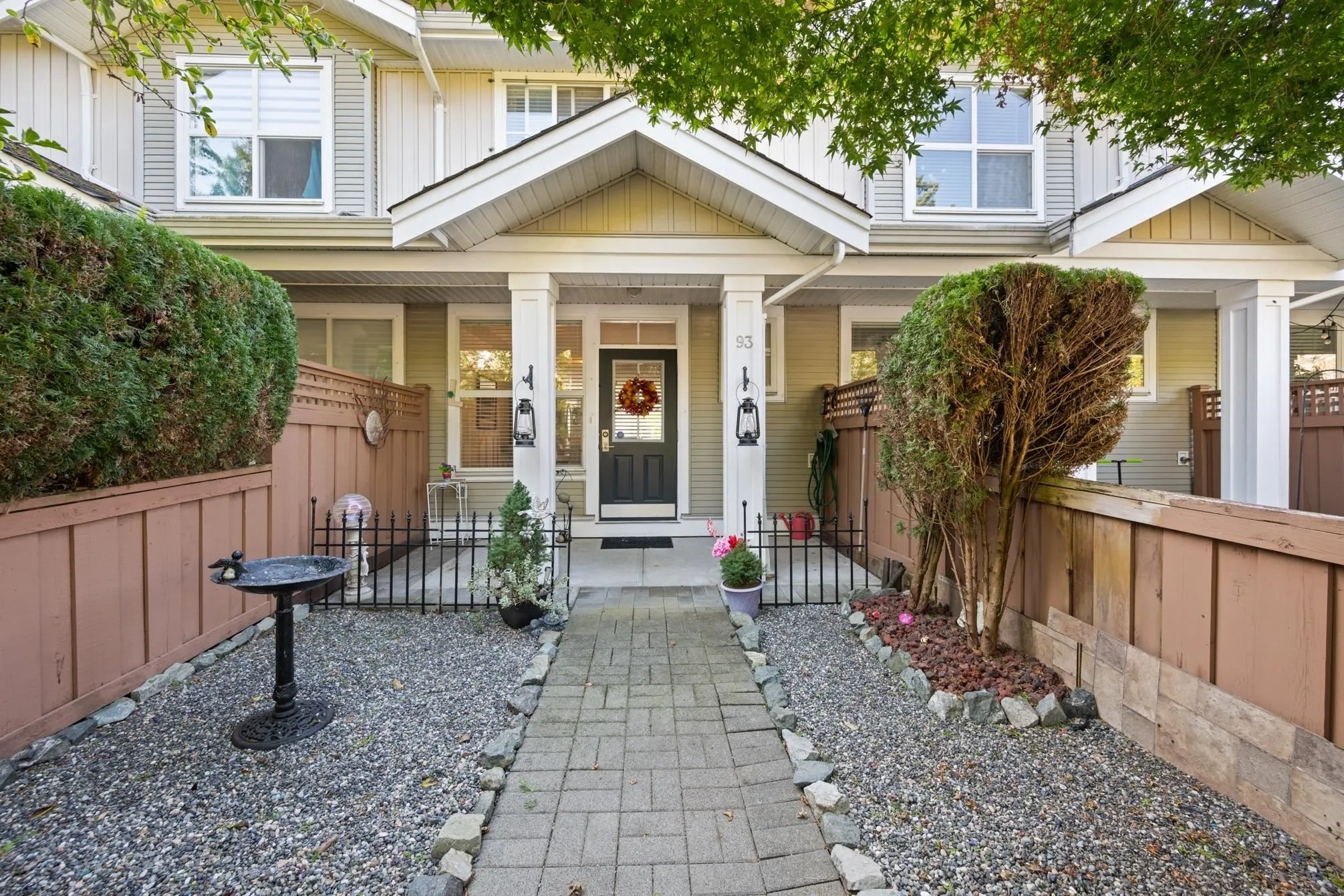 93 20460 66 Avenue