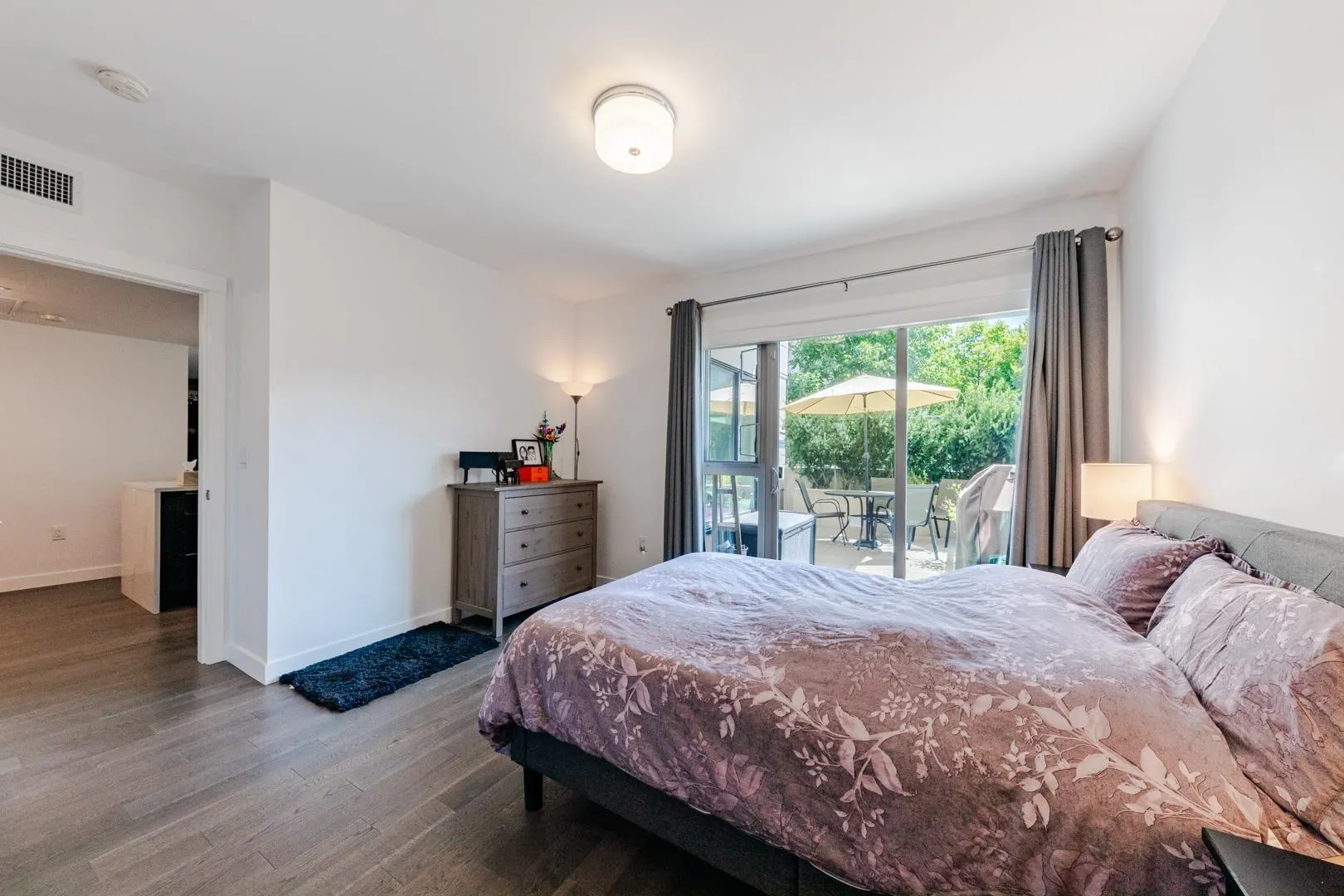 104 7828 Granville Street