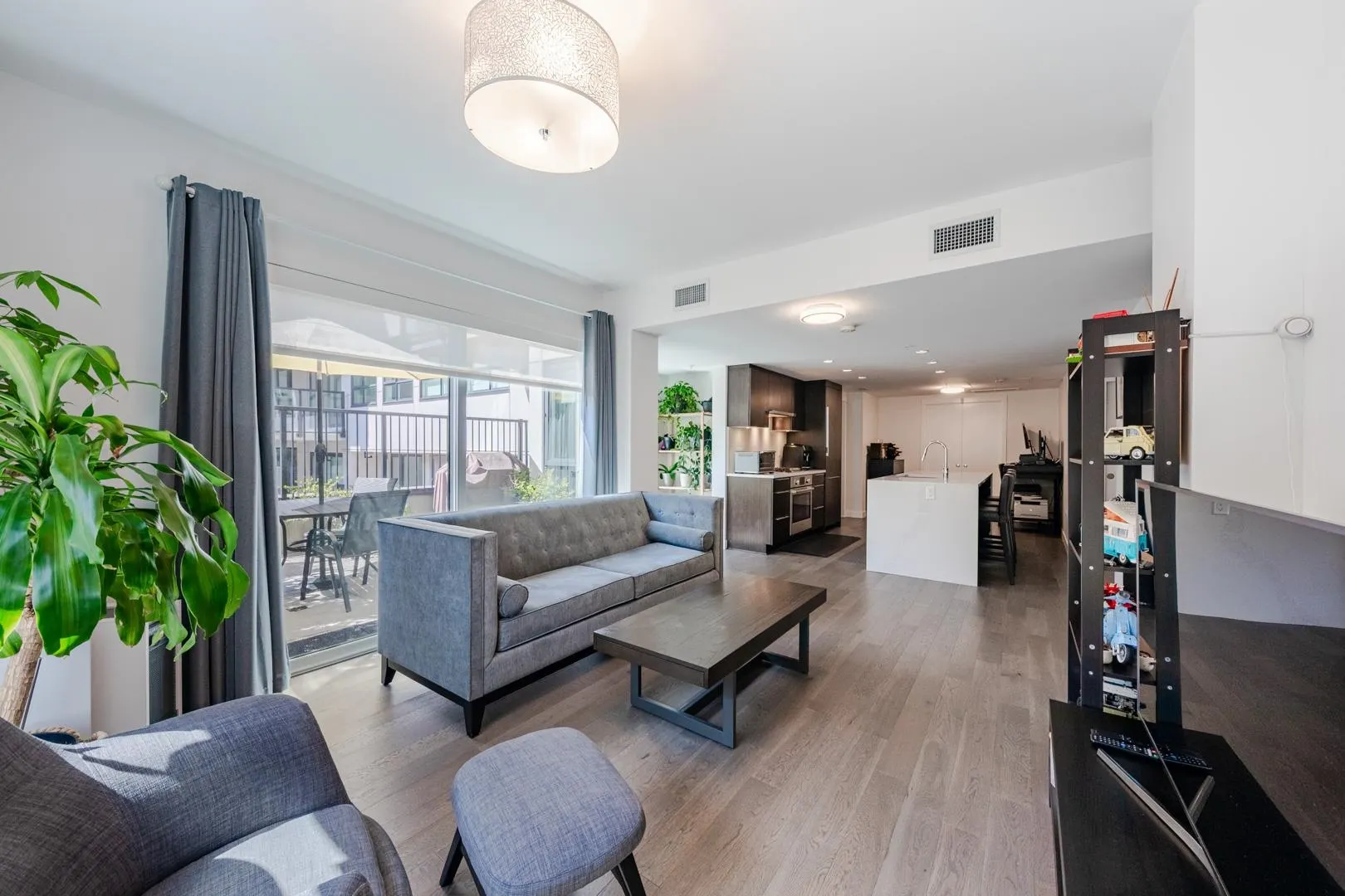 104 7828 Granville Street
