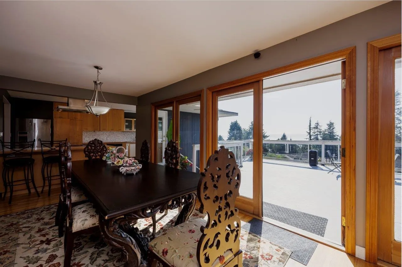1249 Nepal Crescent