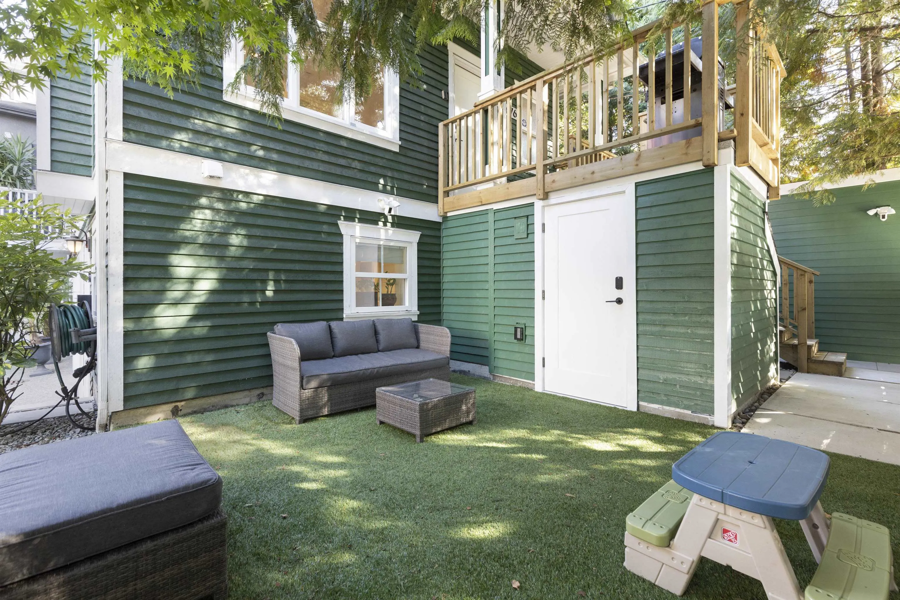 1676 Victoria Drive